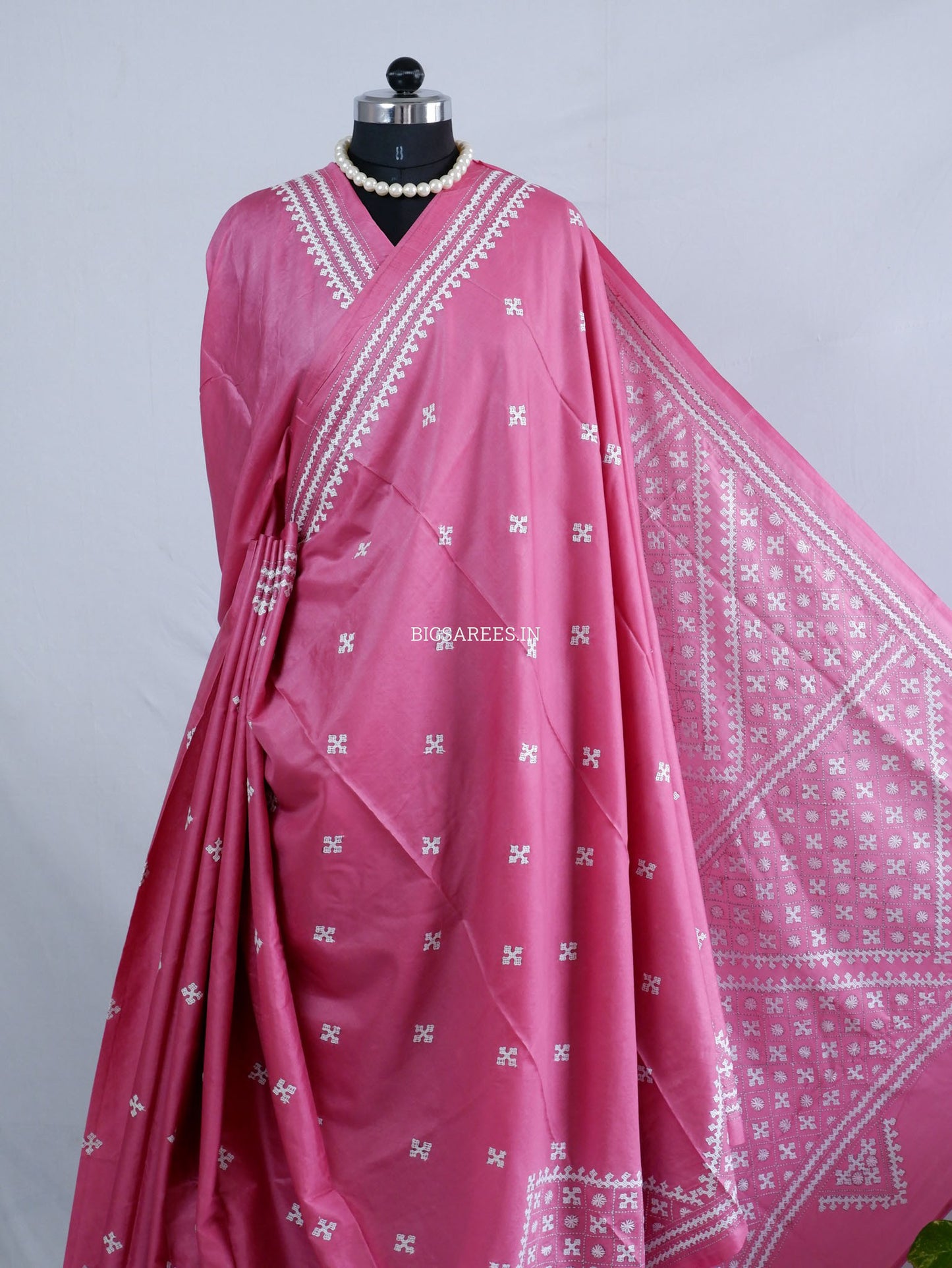 Kutchi/Gujarati Hand Embroidered Saree  | Blended Bangalore Silk / Art Silk | Pink
