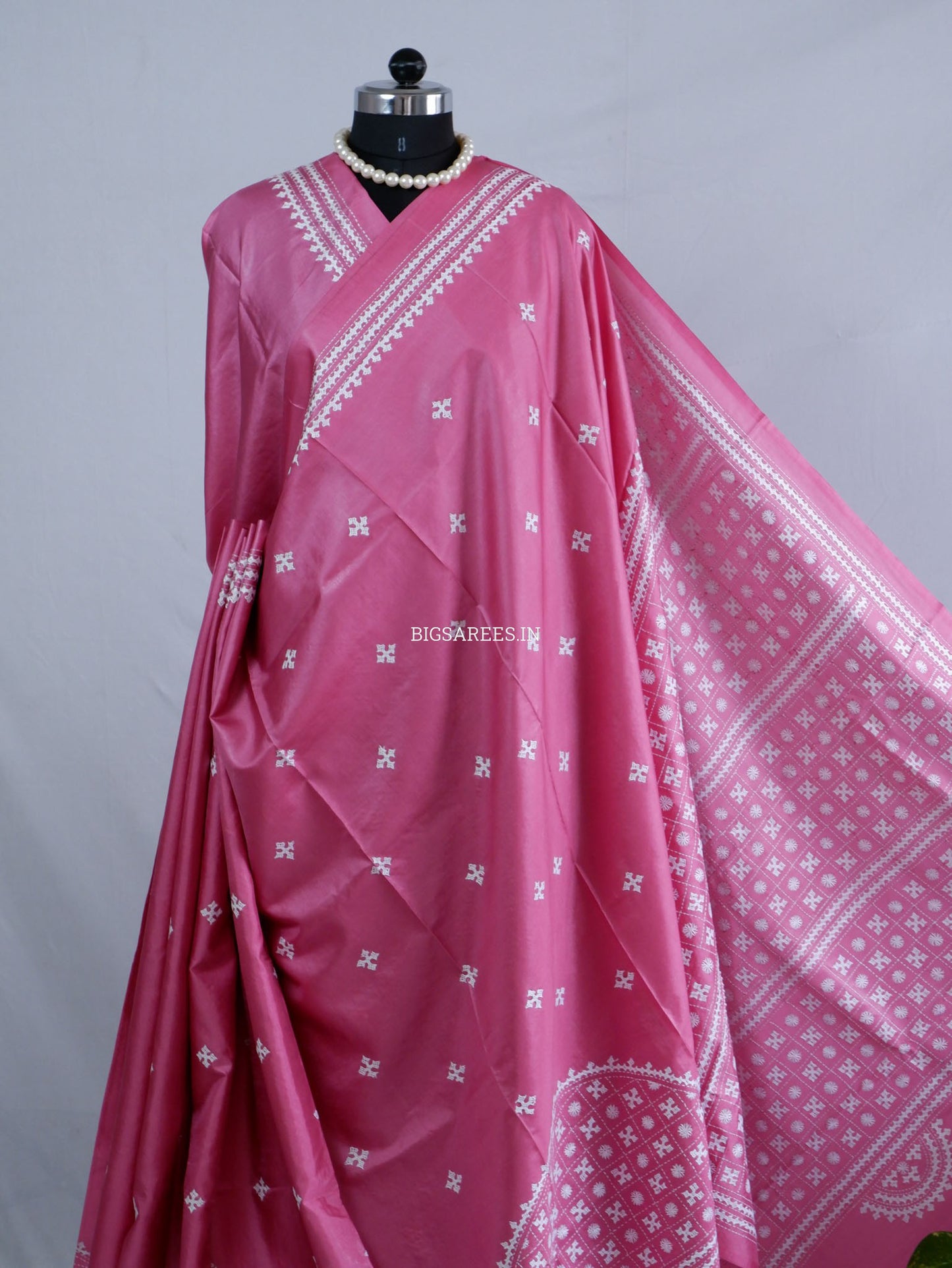 Kutchi/Gujarati Hand Embroidered Saree  | Blended Bangalore Silk / Art Silk | Pink