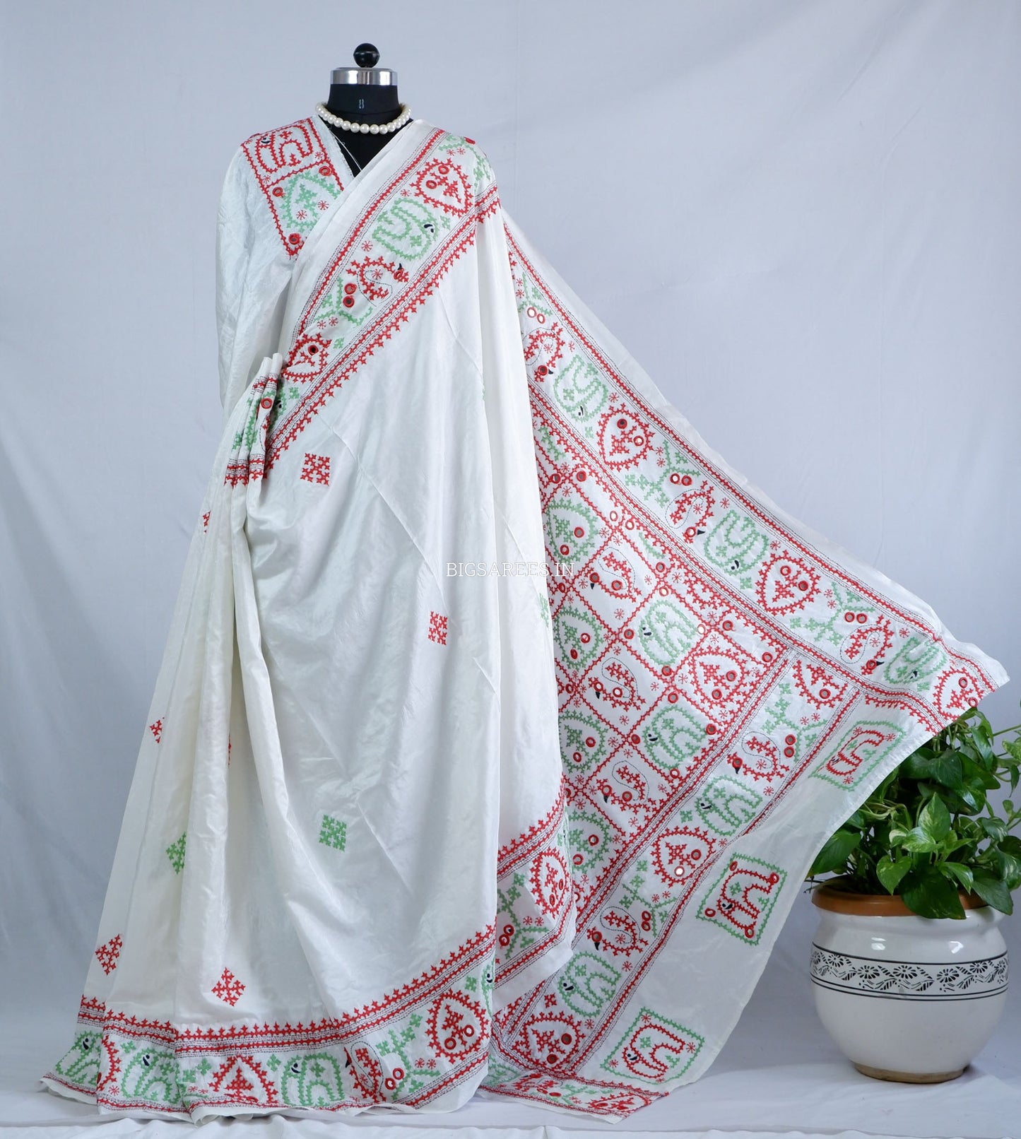 Kutchi/Gujarati Stitch Hand Embroidered Saree | Art Silk | Real Mirror Work | White