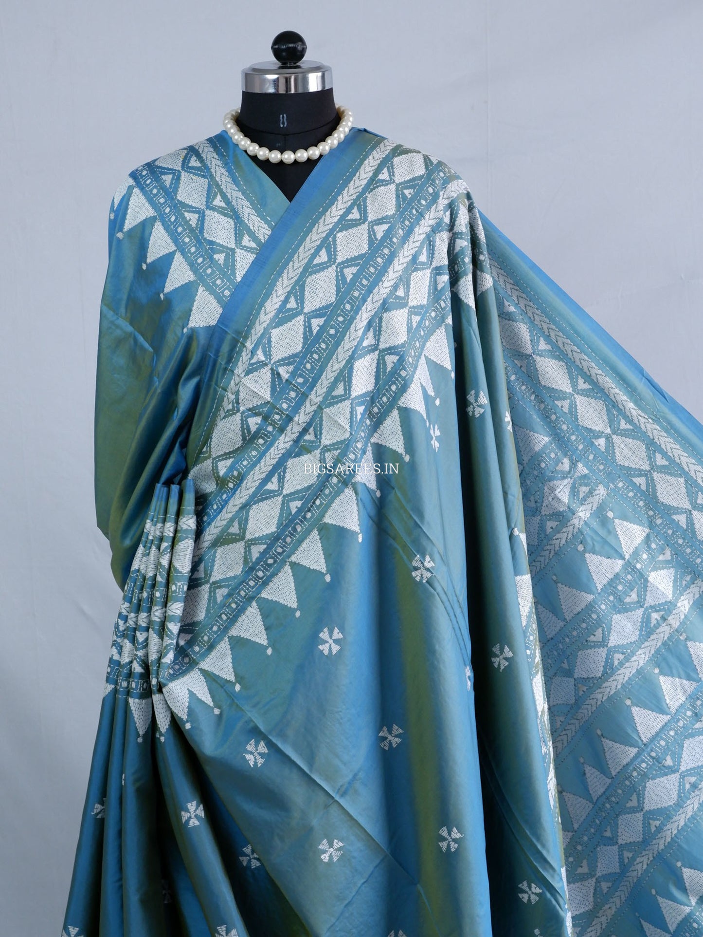 Kantha - Stitch Hand Embroidered Saree | Blended Bangalore Silk / Art Silk | Dual Tone