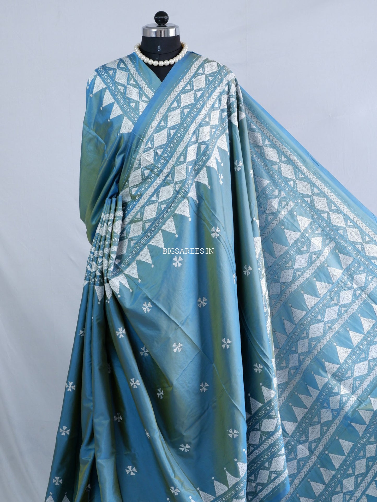 Kantha - Stitch Hand Embroidered Saree | Blended Bangalore Silk / Art Silk | Dual Tone