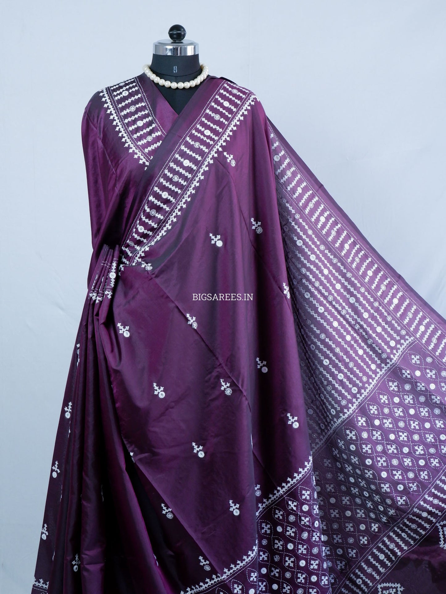 Kutchi/Gujarati Stitch Hand Embroidered Saree | Art Silk | Foil Mirror | Dark Purple