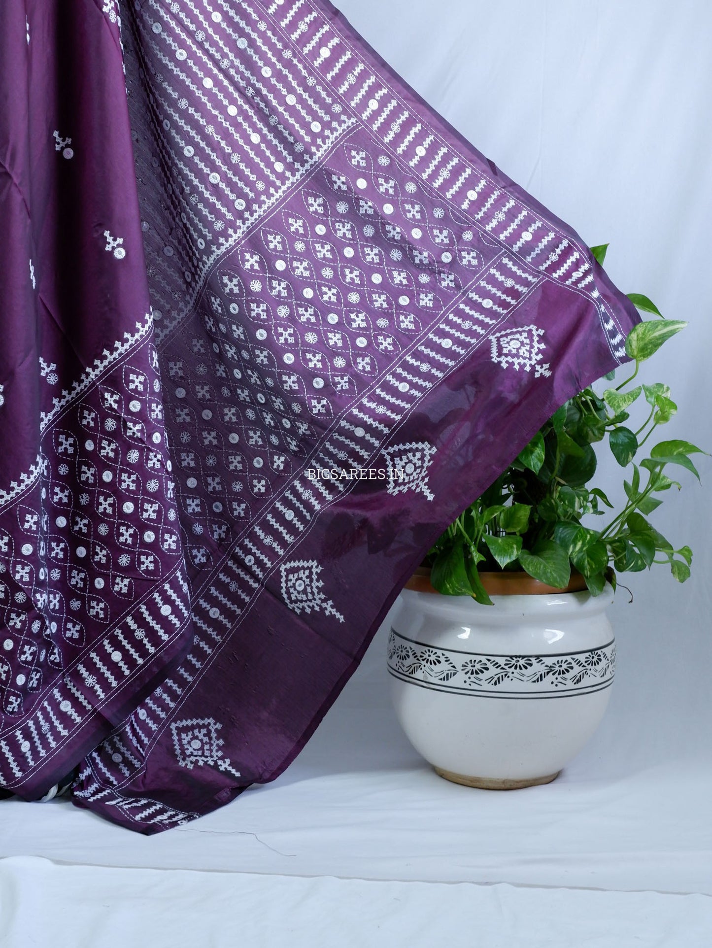 Kutchi/Gujarati Stitch Hand Embroidered Saree | Art Silk | Foil Mirror | Dark Purple