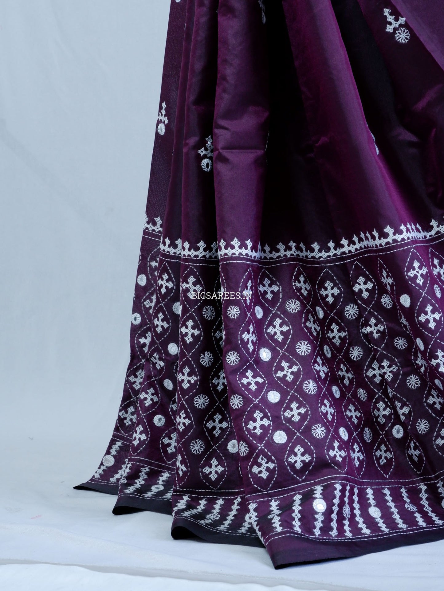 Kutchi/Gujarati Stitch Hand Embroidered Saree | Art Silk | Foil Mirror | Dark Purple