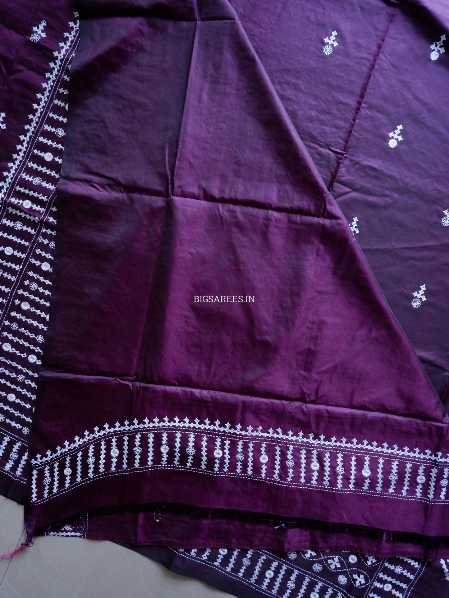 Kutchi/Gujarati Stitch Hand Embroidered Saree | Art Silk | Foil Mirror | Dark Purple