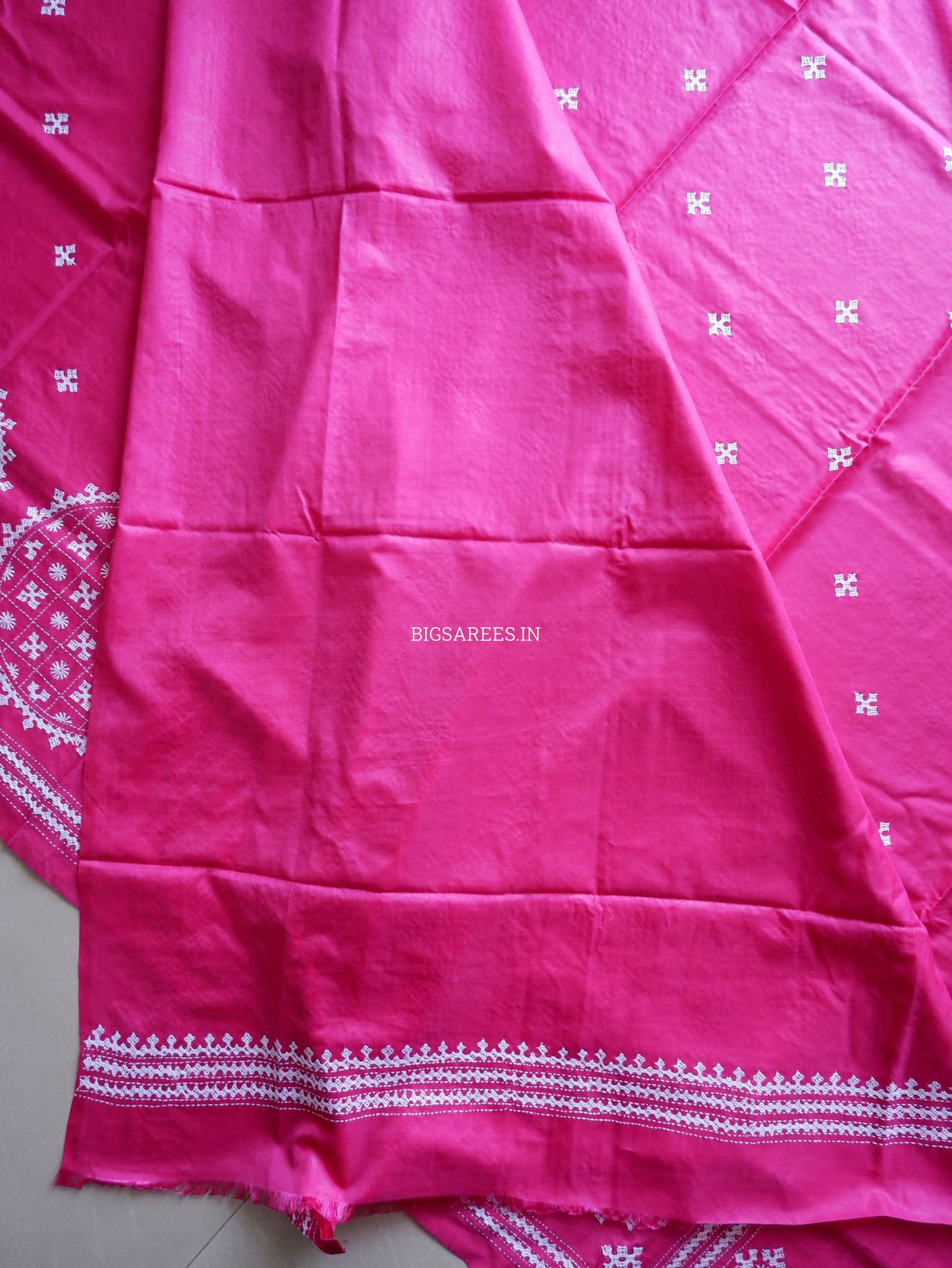 Kutchi/Gujarati Hand Embroidered Saree  | Blended Bangalore Silk / Art Silk | Pink