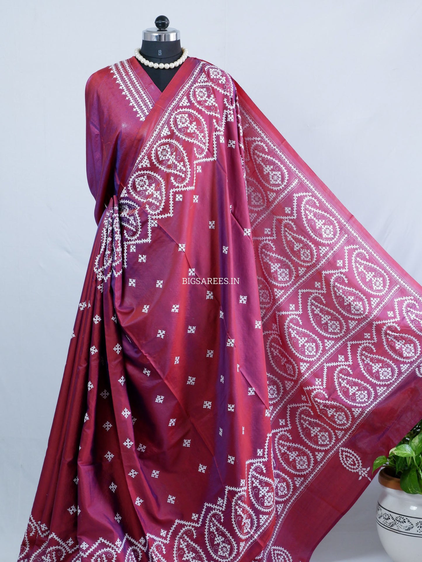 Kutchi/Gujarati Hand Embroidered Saree  | Blended Bangalore Silk / Art Silk | Plum Red