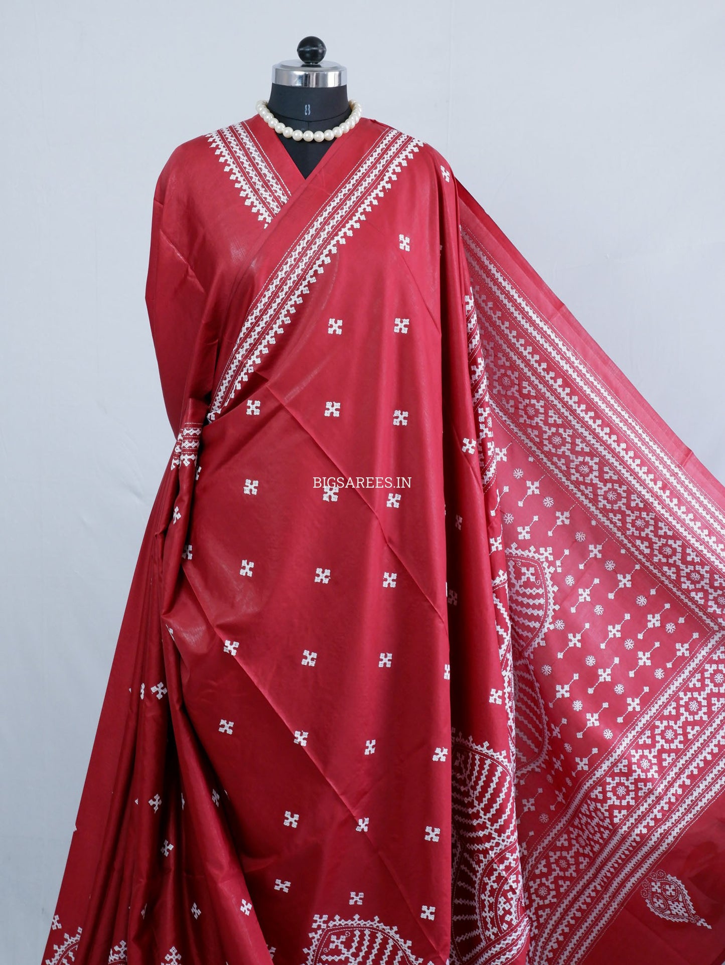 Kutchi/Gujarati Hand Embroidered Saree  | Blended Bangalore Silk / Art Silk | Red