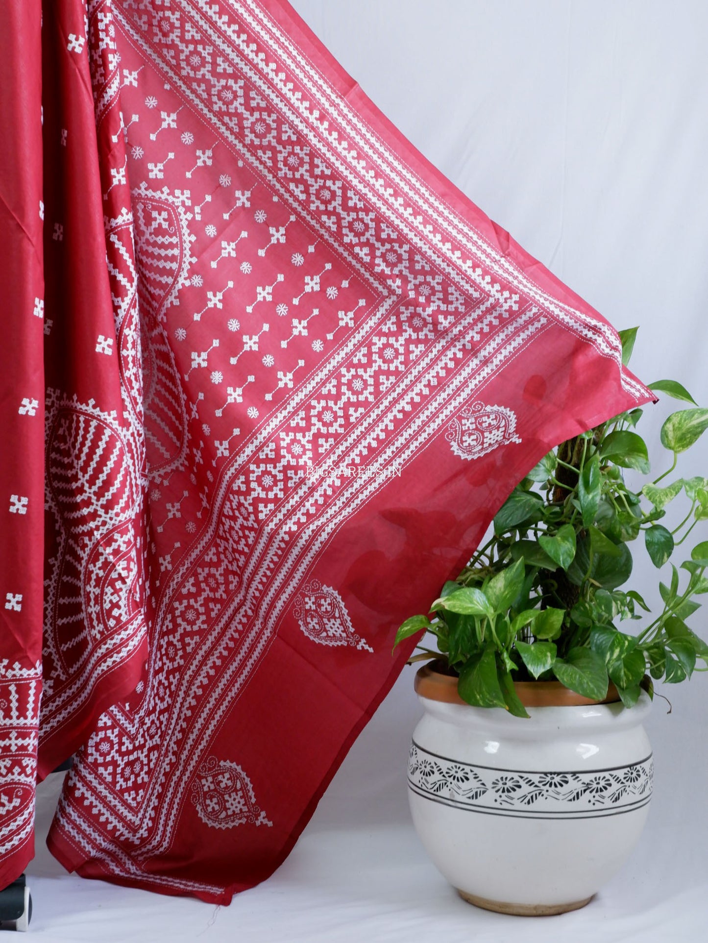 Kutchi/Gujarati Hand Embroidered Saree  | Blended Bangalore Silk / Art Silk | Red