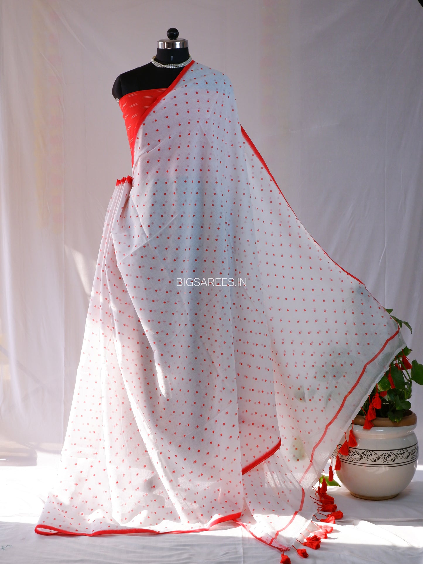 Polka Dot Saree With Blouse | Mul Cotton | White