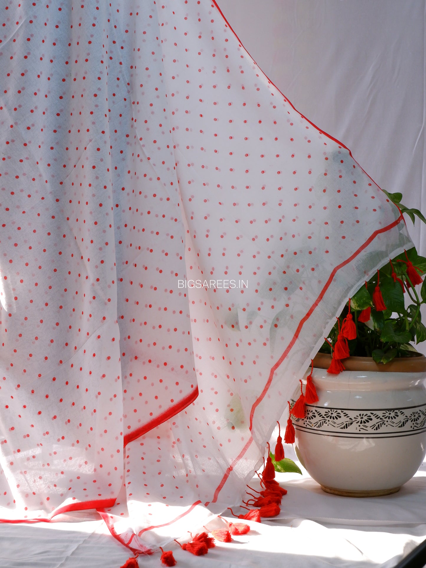 Polka Dot Saree With Blouse | Mul Cotton | White