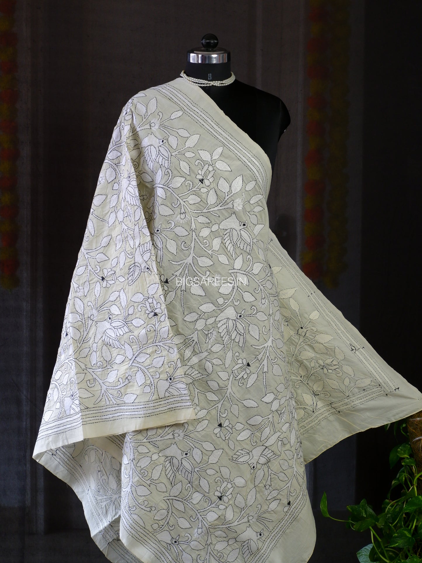 Kantha Stitch Dupatta | Tussar Silk | Cream