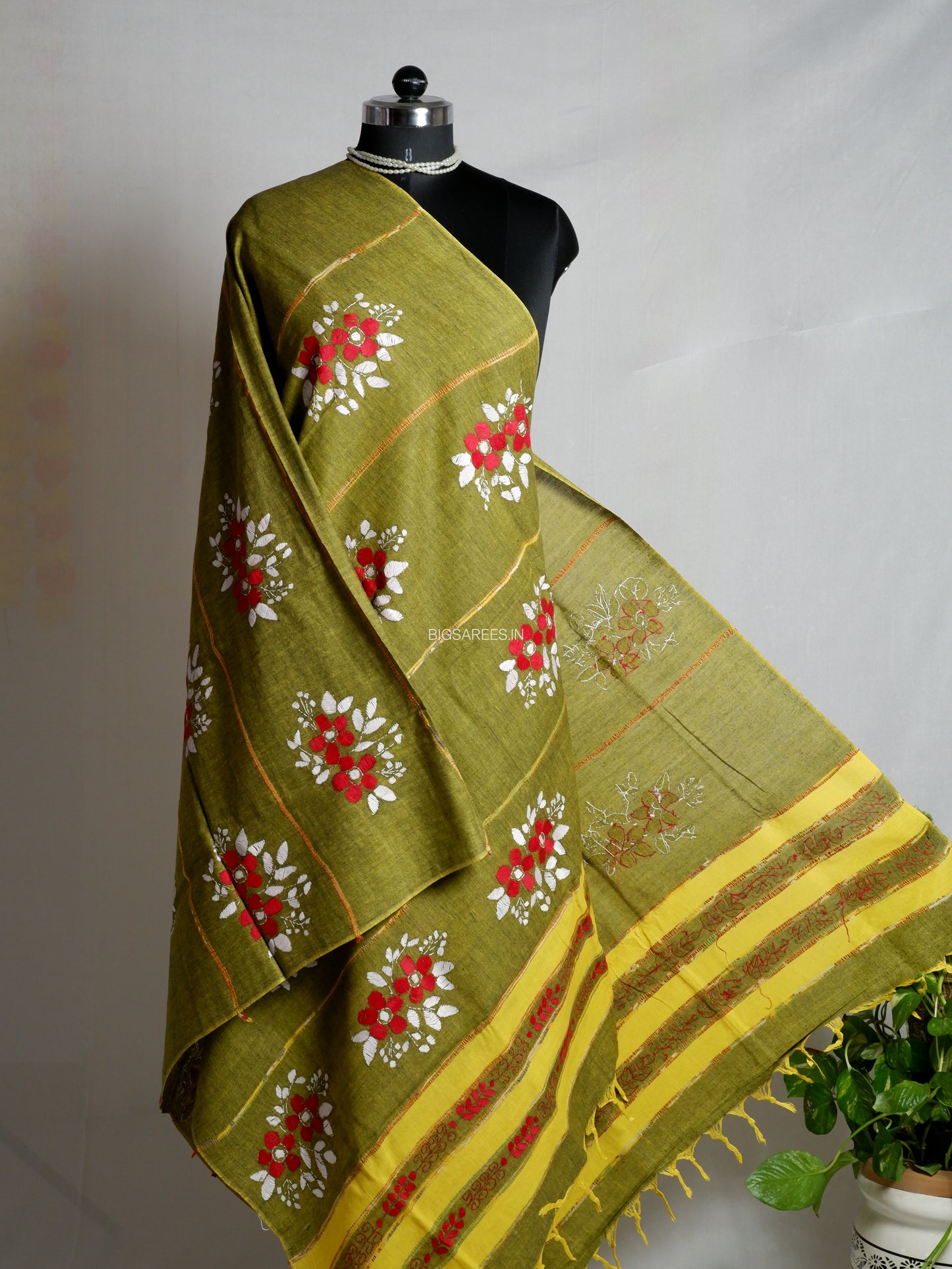 Hand Embroidered Kantha-Stitch Dupatta | Pure Khesh Cotton | Moss Green