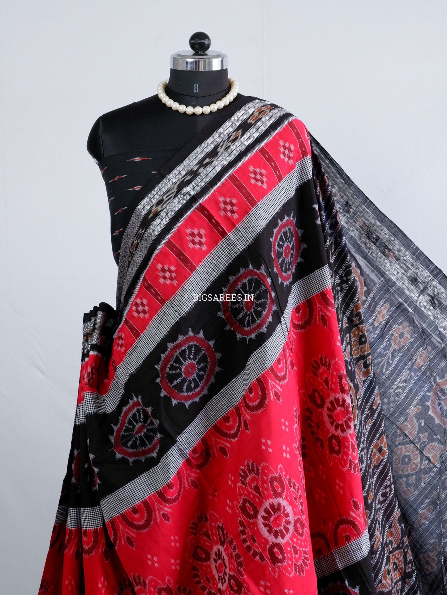 Sambalpuri Ikat Handwoven Saree | Cotton | Red/Black