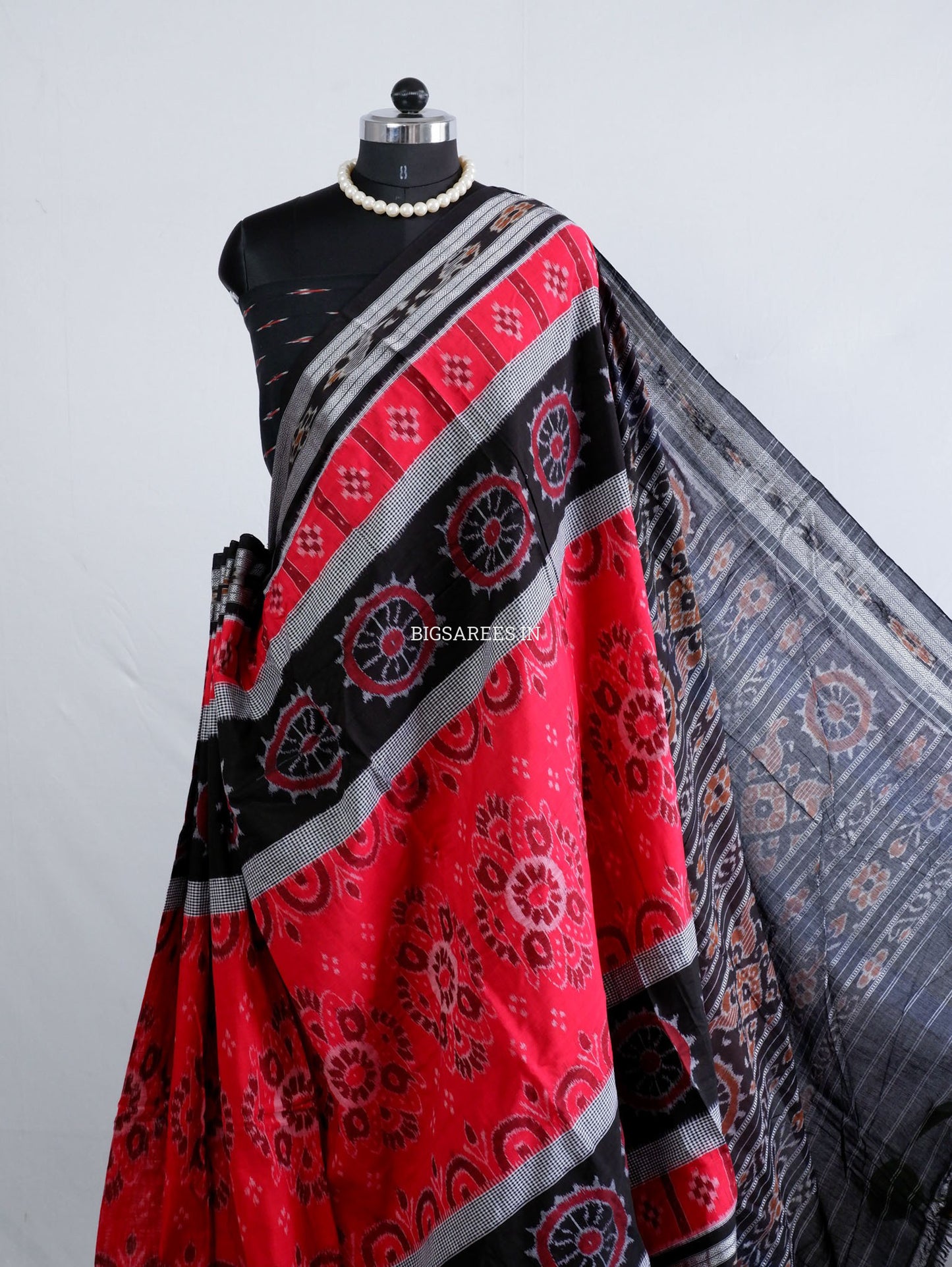 Sambalpuri Ikat Handwoven Saree | Cotton | Red/Black