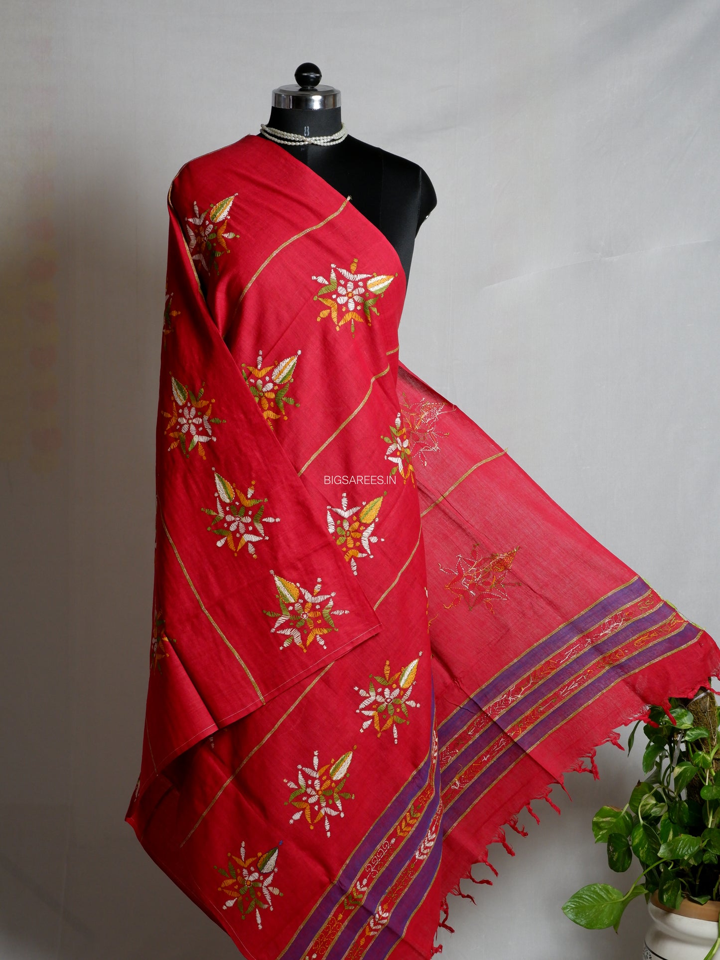 Hand Embroidered Kantha-Stitch Dupatta | Pure Khesh Cotton | Red