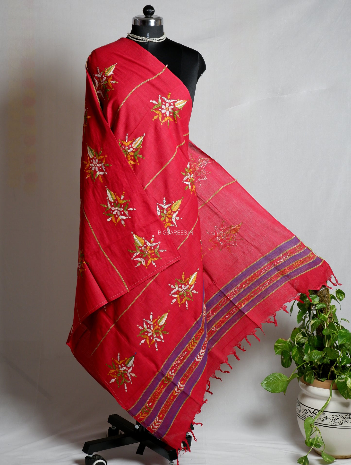 Hand Embroidered Kantha-Stitch Dupatta | Pure Khesh Cotton | Red