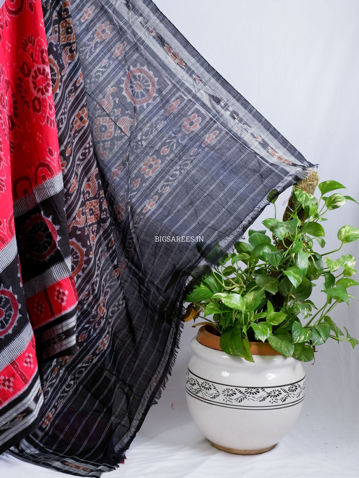 Sambalpuri Ikat Handwoven Saree | Cotton | Red/Black