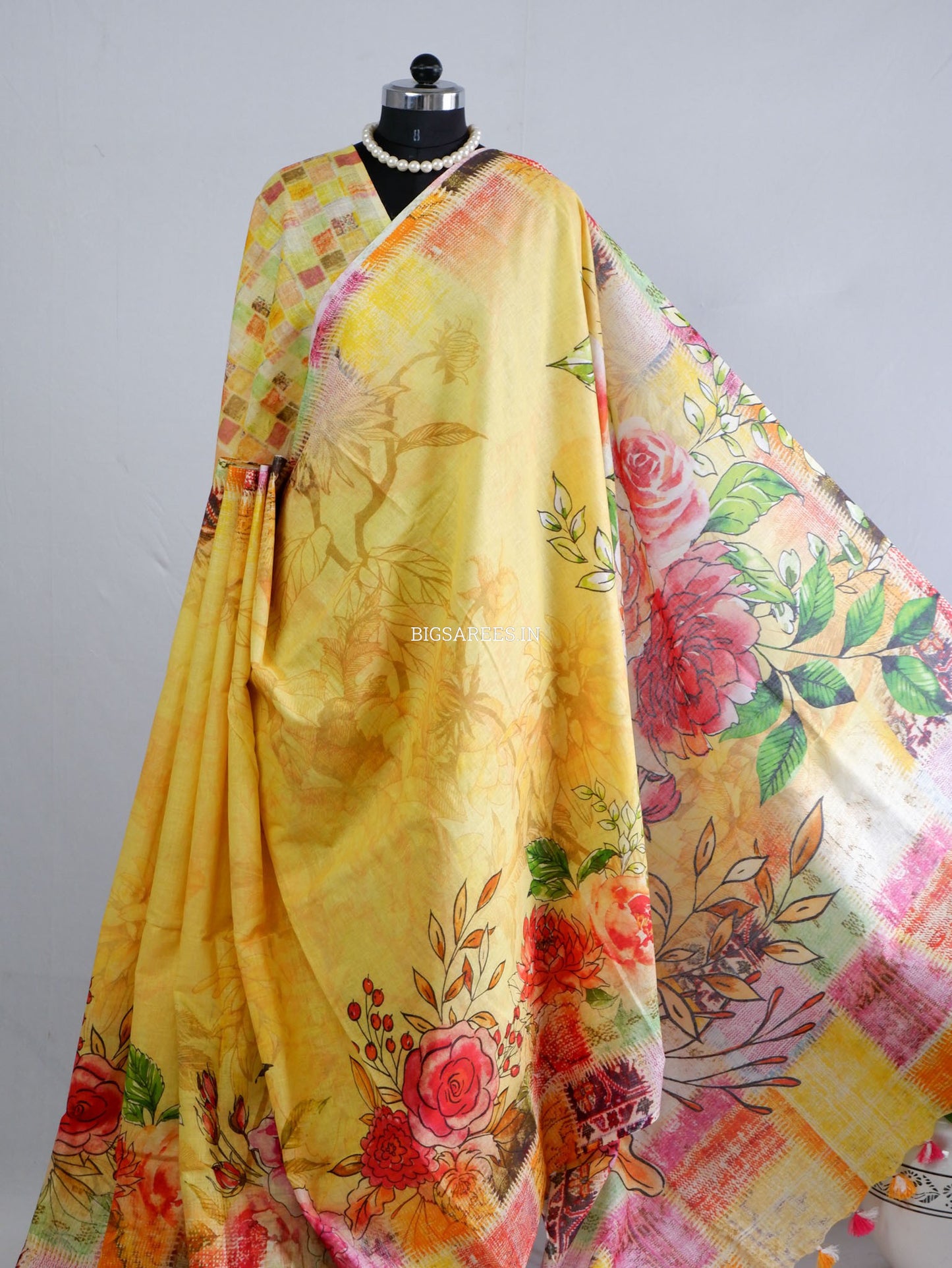Digital Print Saree with Blouse Piece | Slub Linen | Yellow