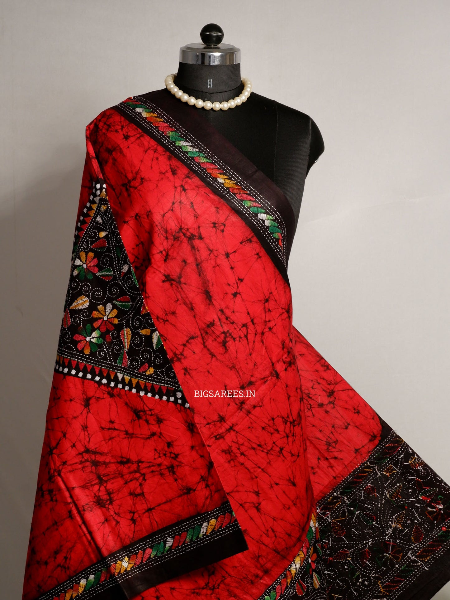Hand Batik & Kantha Embroidered Dupatta | Cotton | Red/black