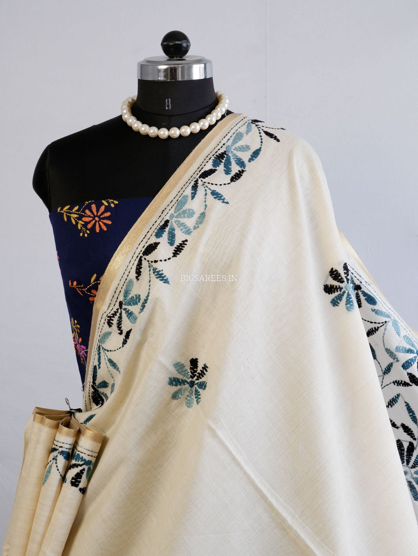 Kantha Stitch Semi Tussar with Blouse | Hand-Embroidered | Off White