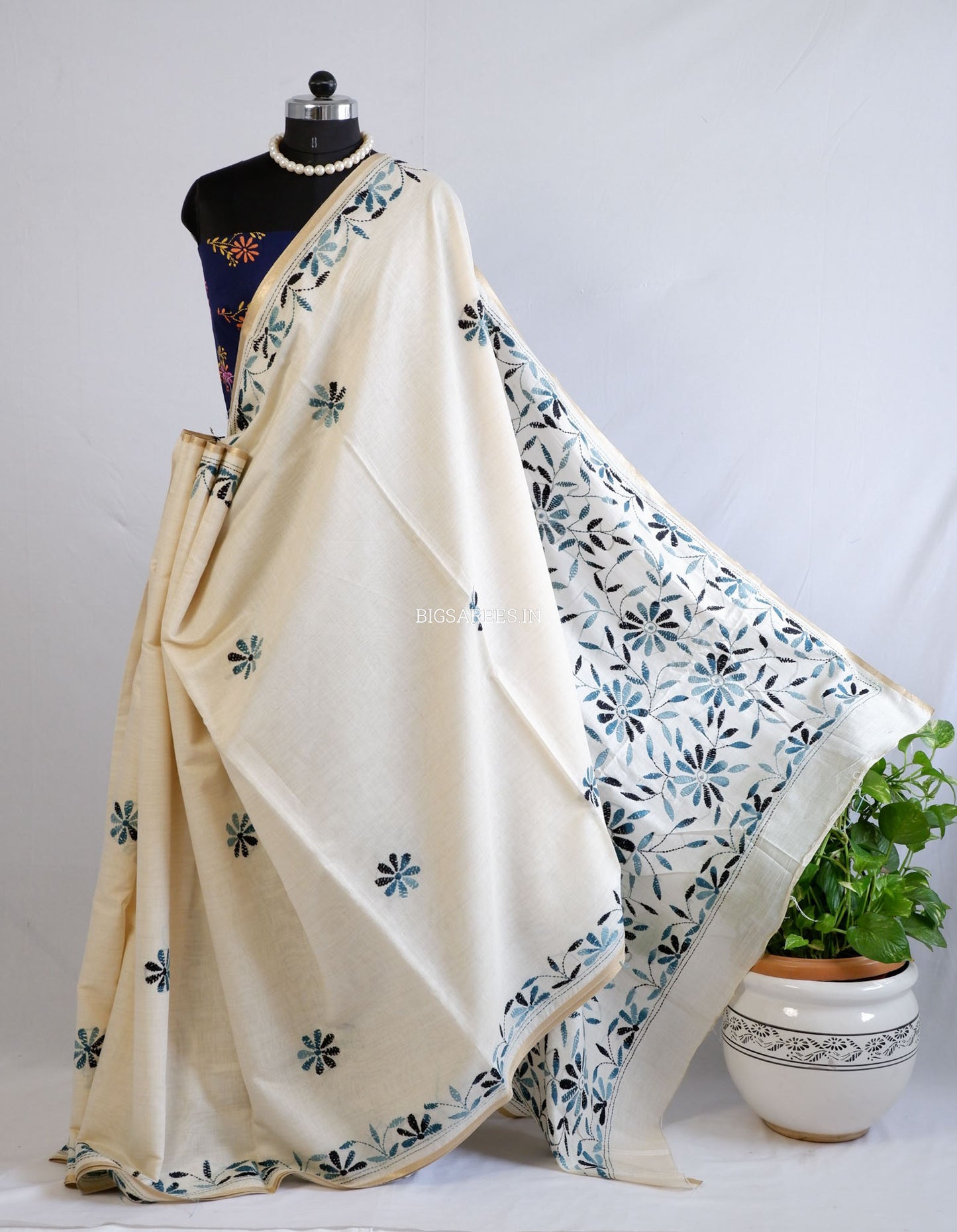 Kantha Stitch Semi Tussar with Blouse | Hand-Embroidered | Off White