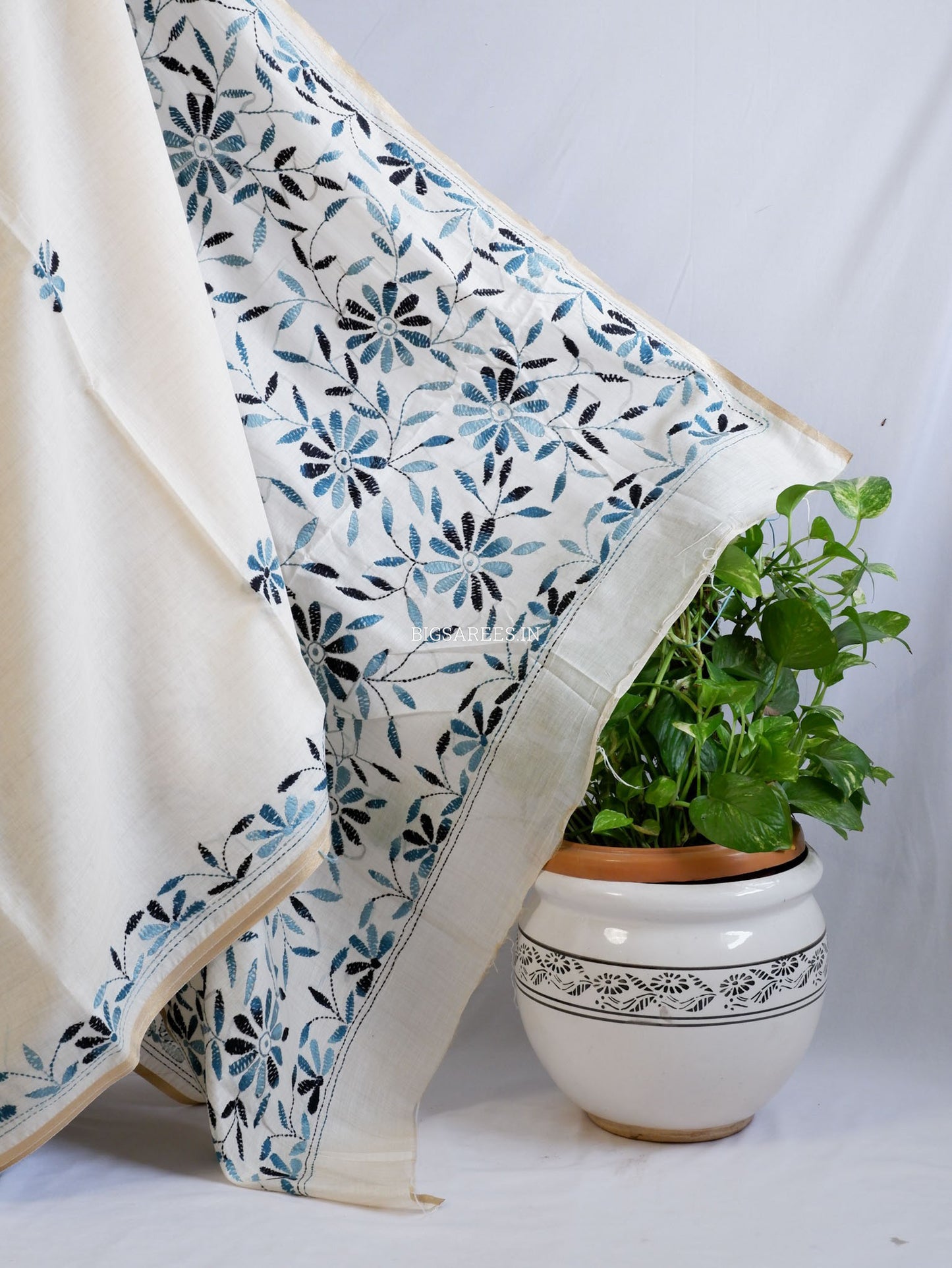 Kantha Stitch Semi Tussar with Blouse | Hand-Embroidered | Off White