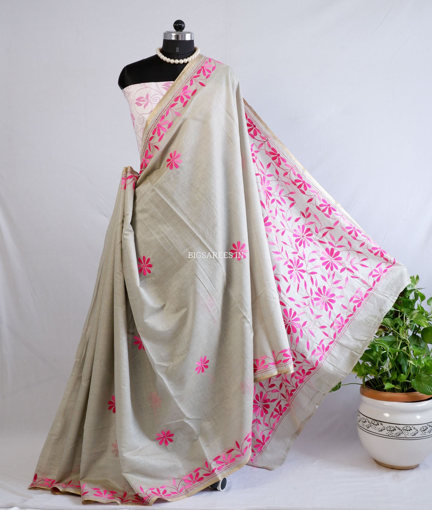 Kantha Stitch Semi Tussar with Blouse | Hand-Embroidered | Dark Beige