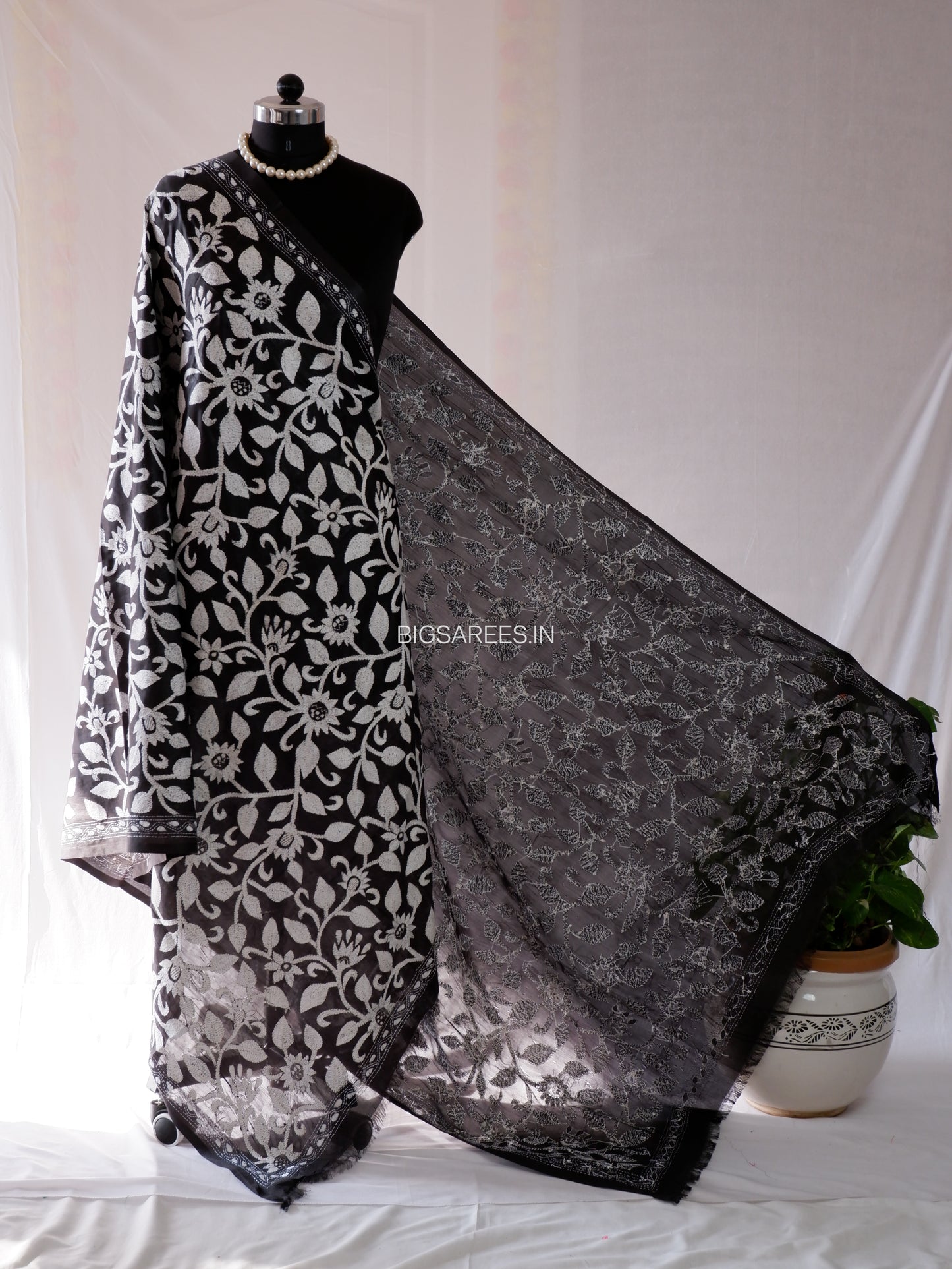 Kantha Hand-Embroidered Dupatta | Blended Bangalore Silk | Full Work | Black