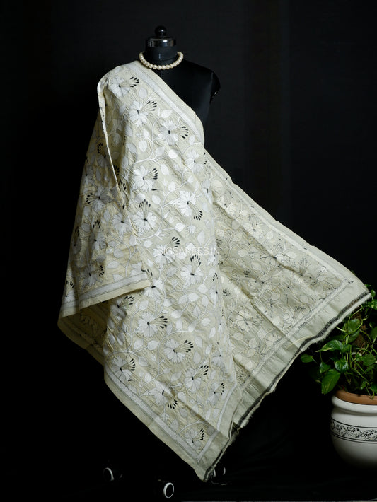 Nakshi Kantha Hand-Embroidered Dupatta | Silk | Off-White