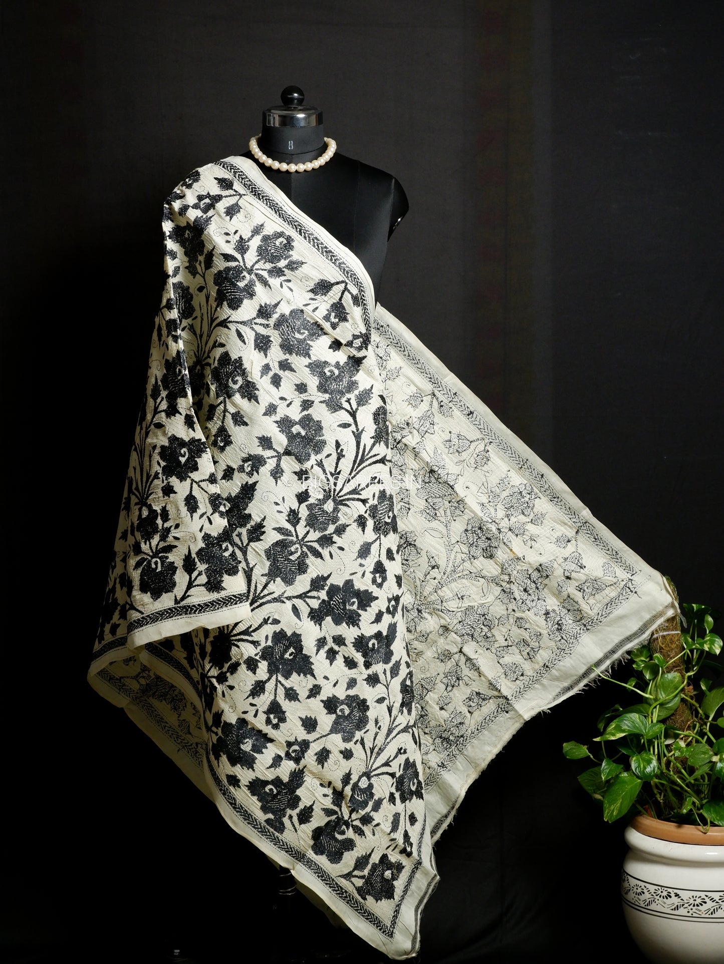 Nakshi Kantha Hand-Embroidered Dupatta | Silk | Off-White