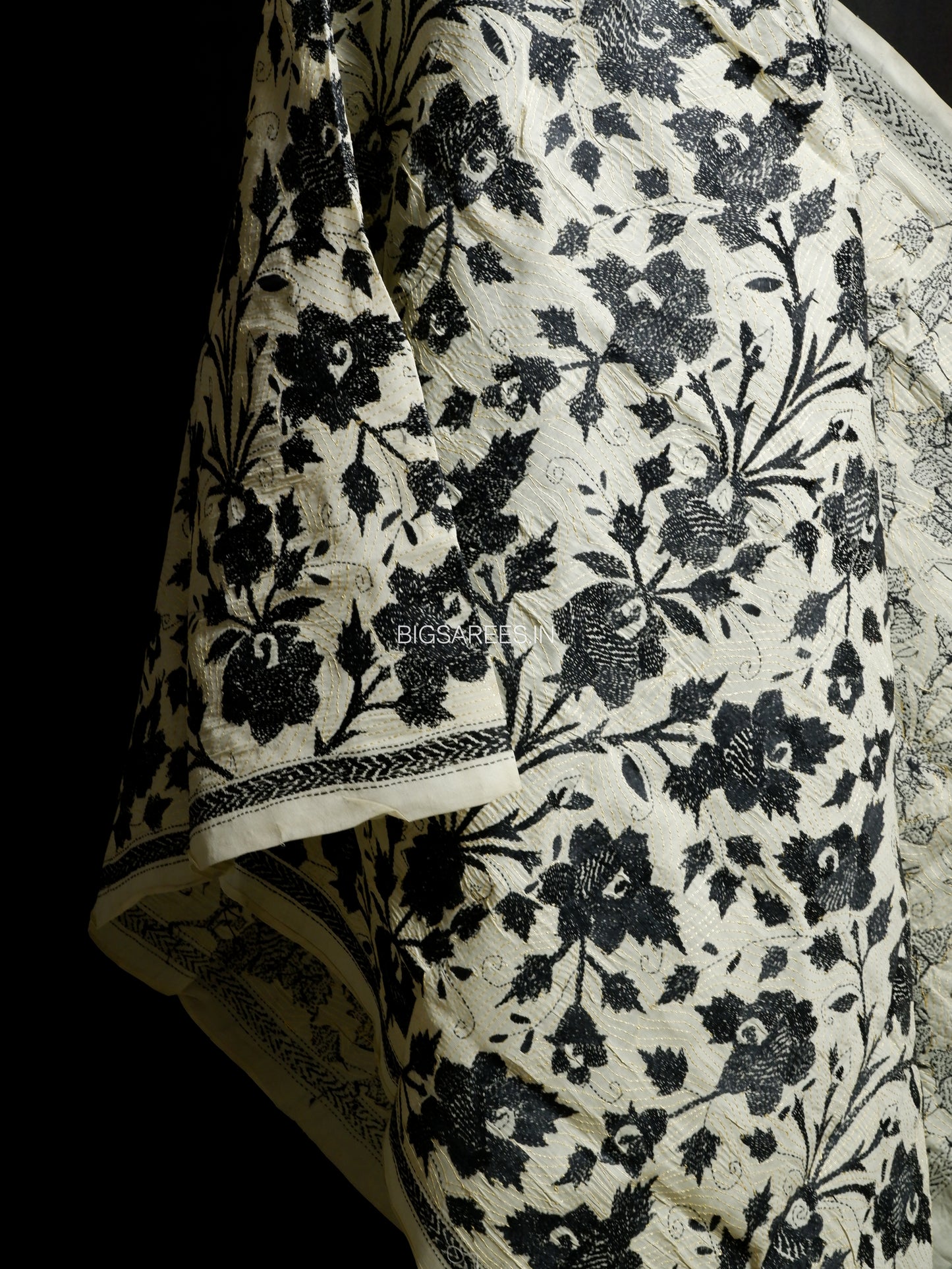 Nakshi Kantha Hand-Embroidered Dupatta | Silk | Off-White