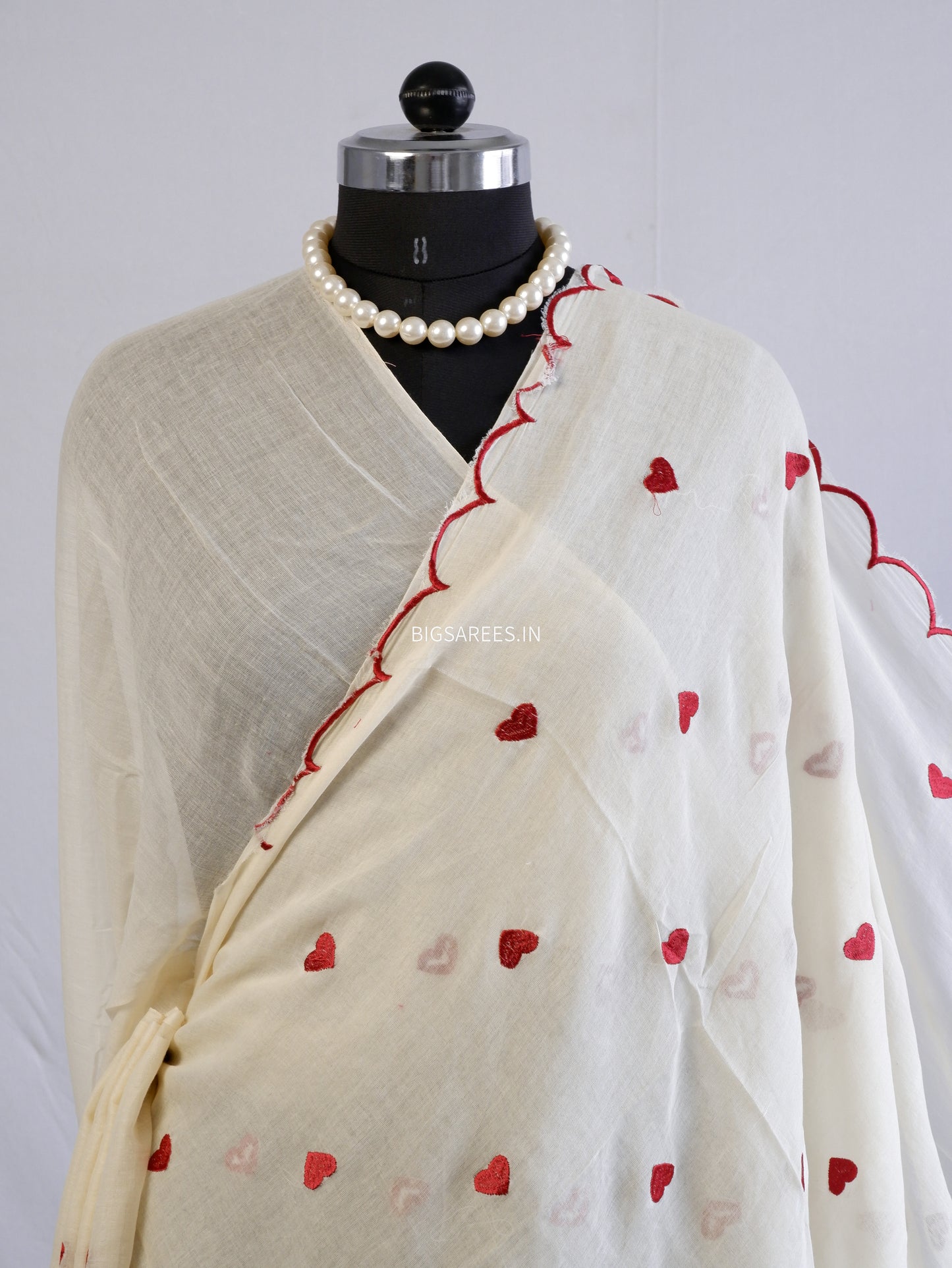 Heart Embroidered Saree | Mul Cotton | Ivory & Red