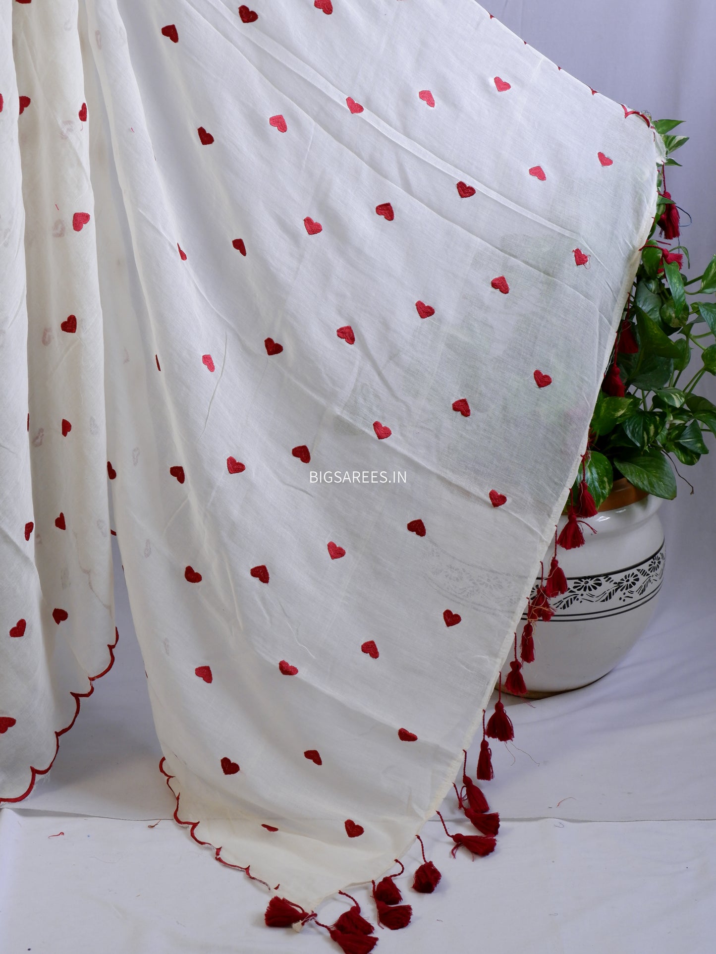 Heart Embroidered Saree | Mul Cotton | Ivory & Red