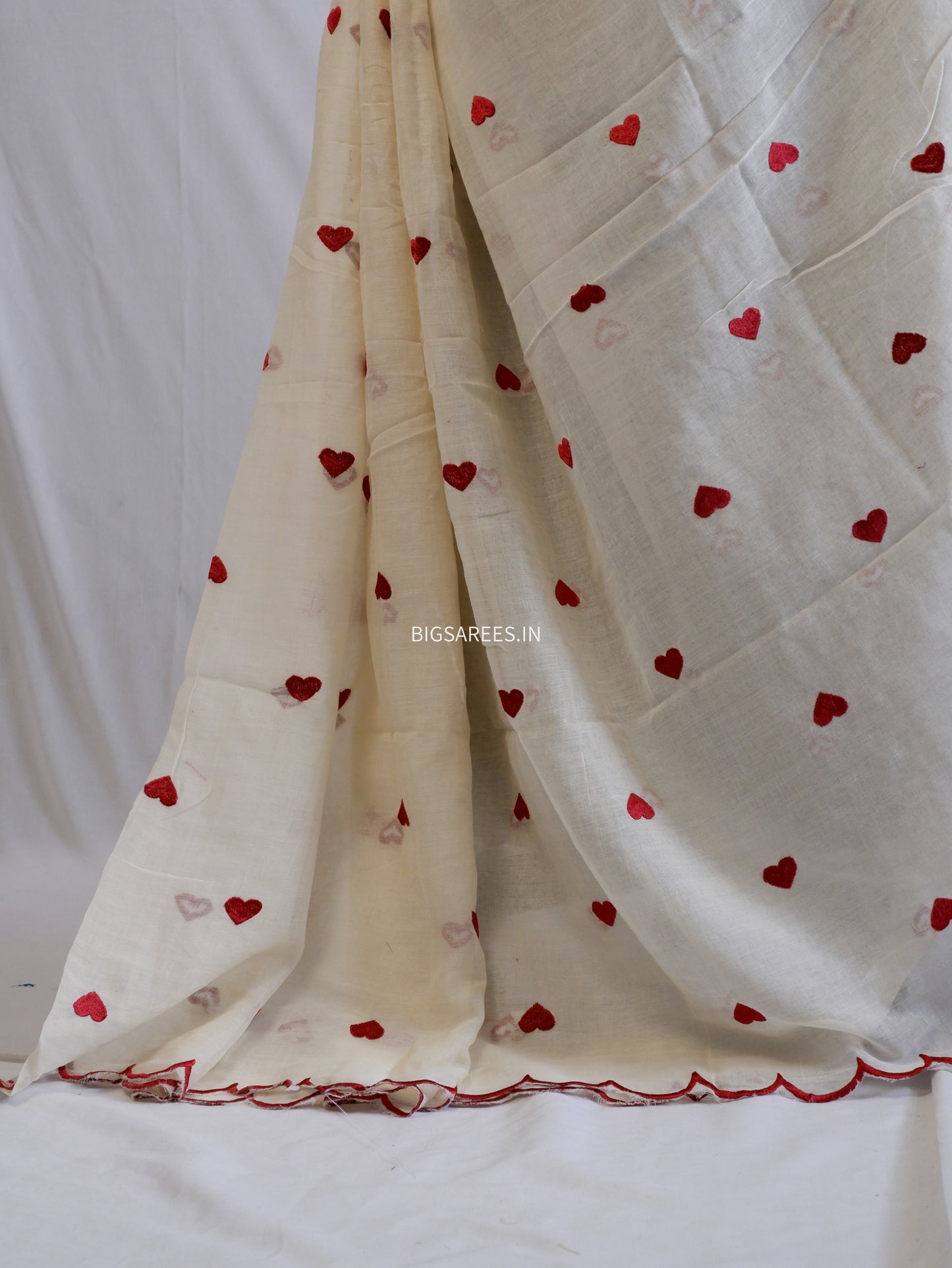 Heart Embroidered Saree | Mul Cotton | Ivory & Red