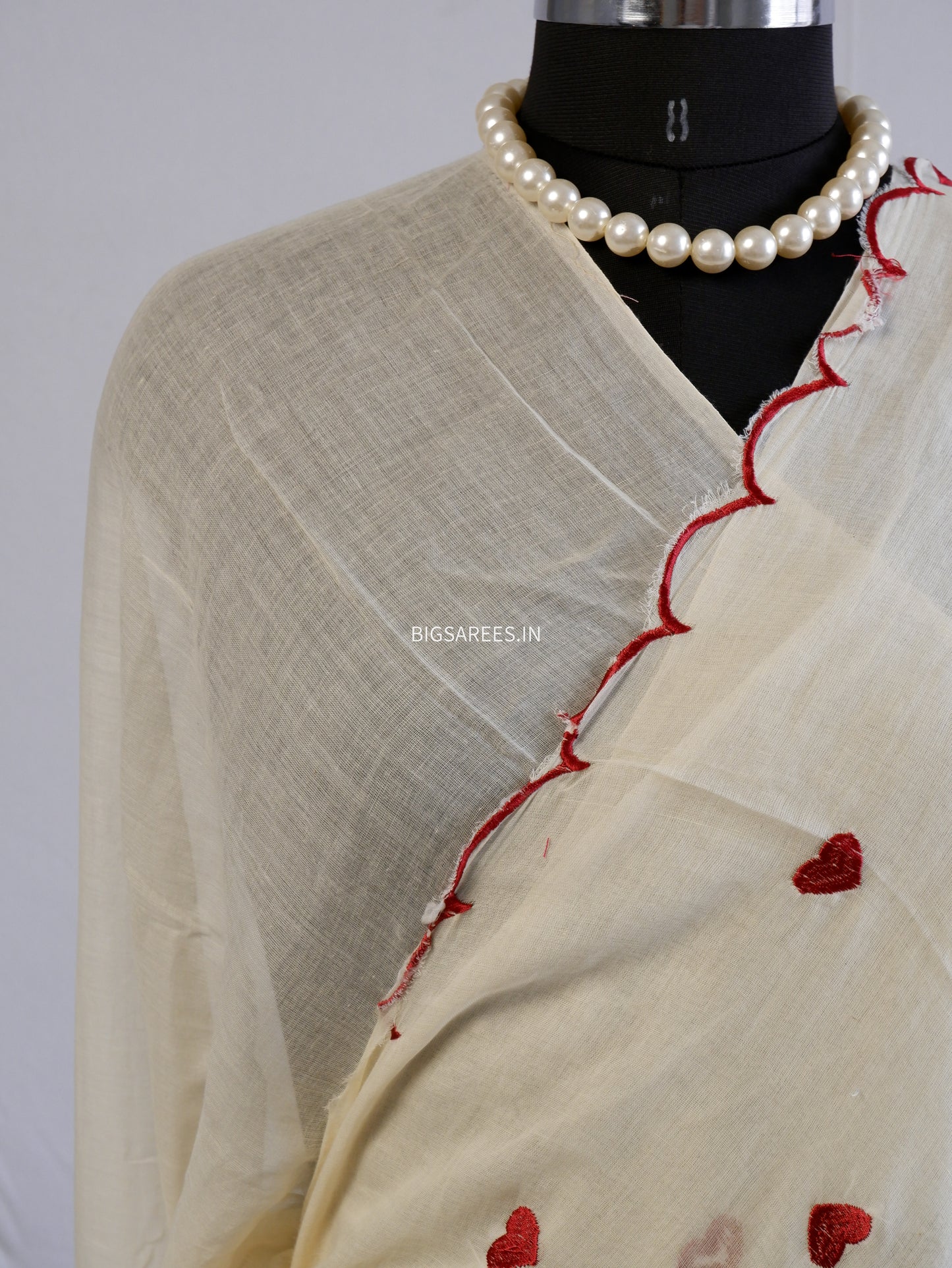 Heart Embroidered Saree | Mul Cotton | Ivory & Red