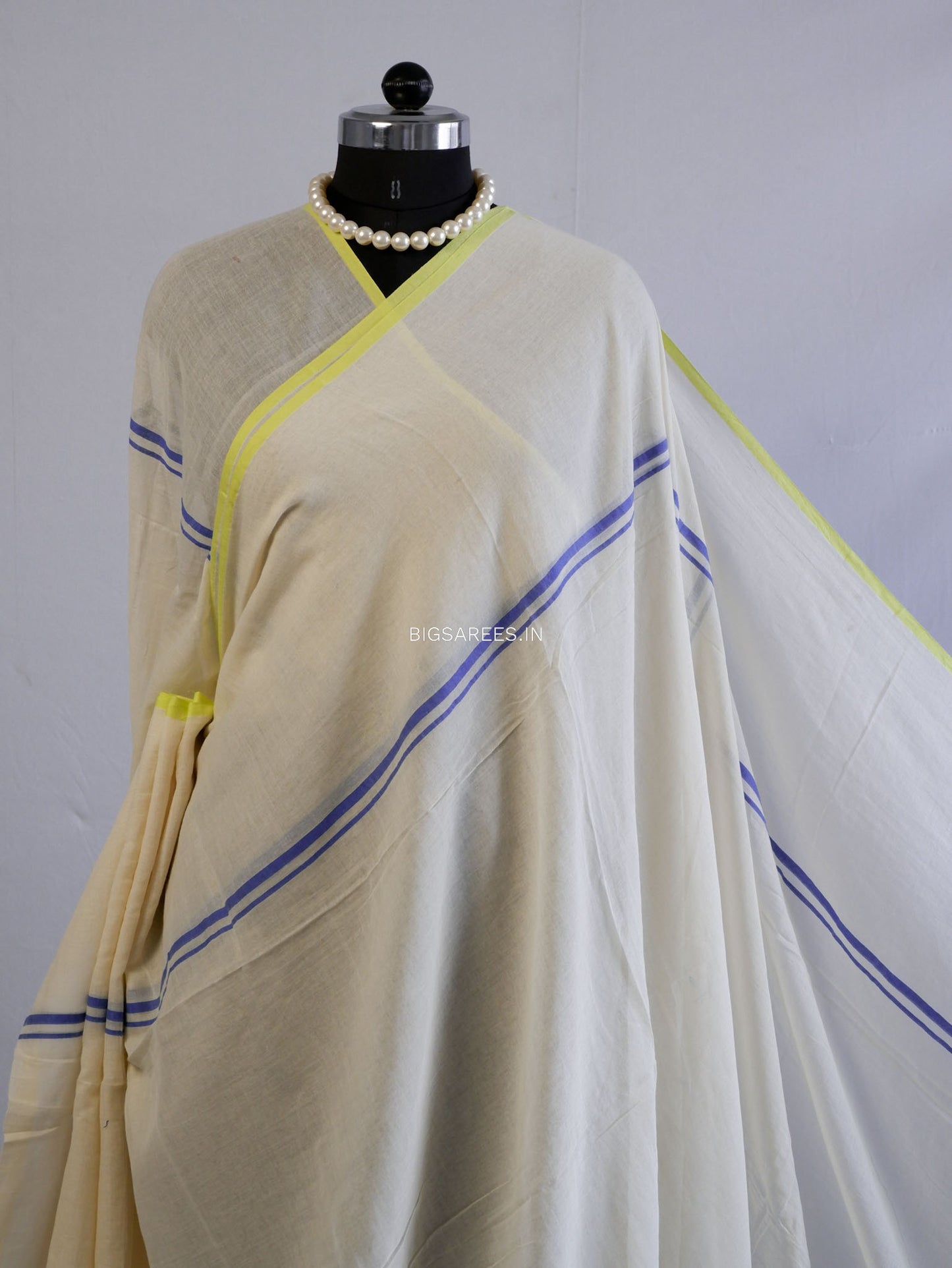 Mul Cotton Saree With Blouse | Machine Embroidery | White