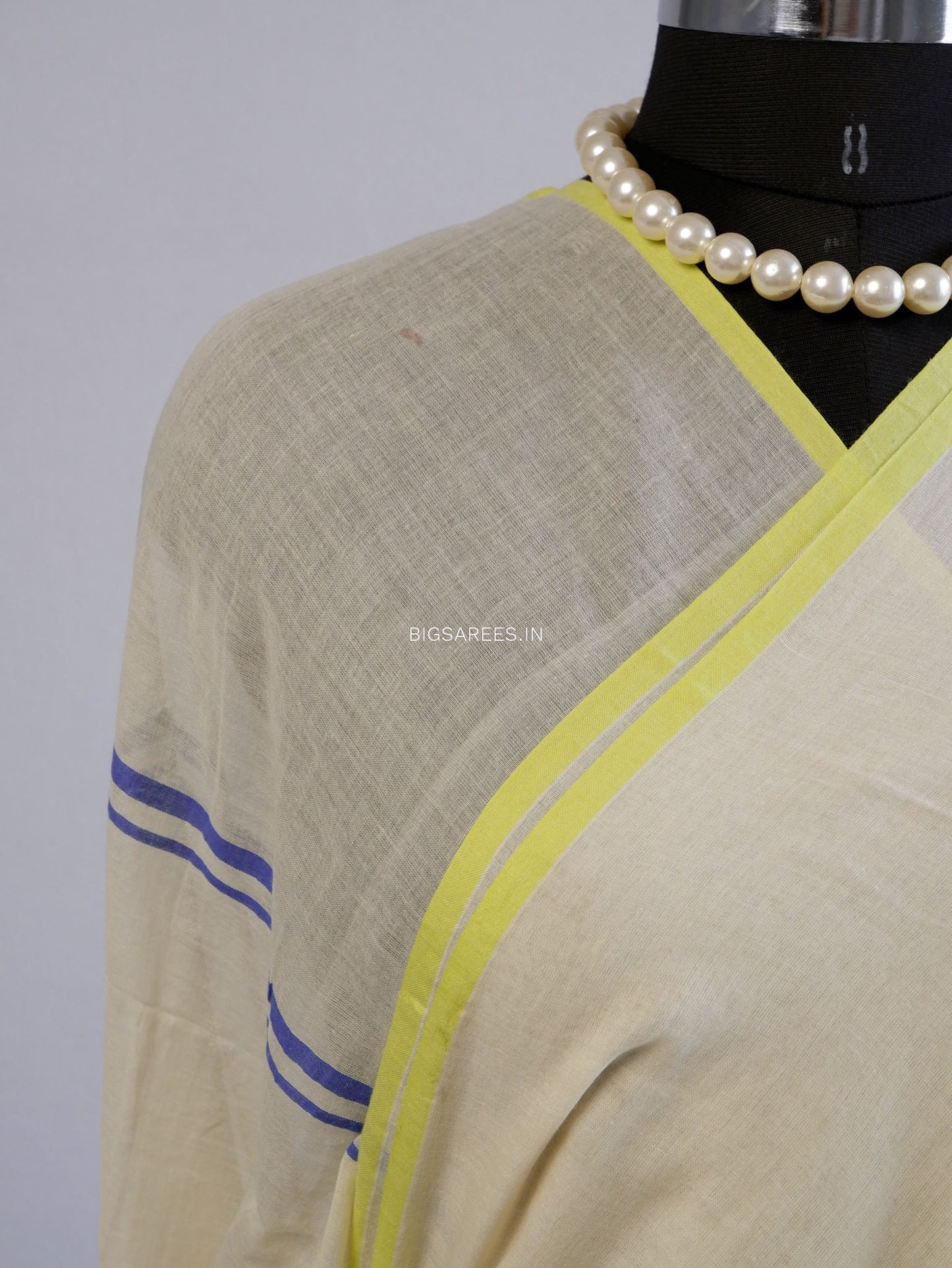 Mul Cotton Saree With Blouse | Machine Embroidery | White