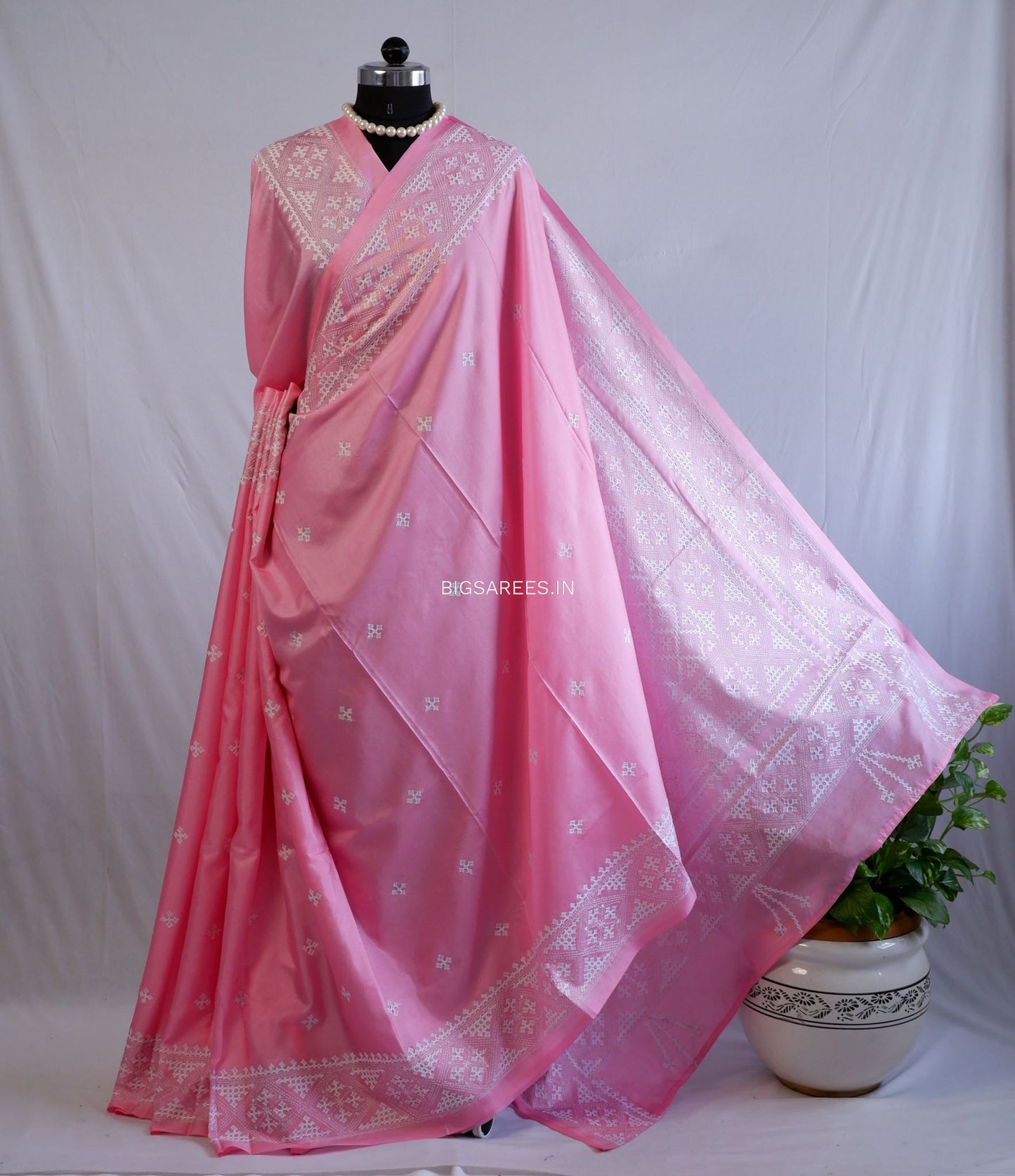 Kutchi/Gujarati Hand Embroidered Saree  | Blended Bangalore Silk / Art Silk | Pink