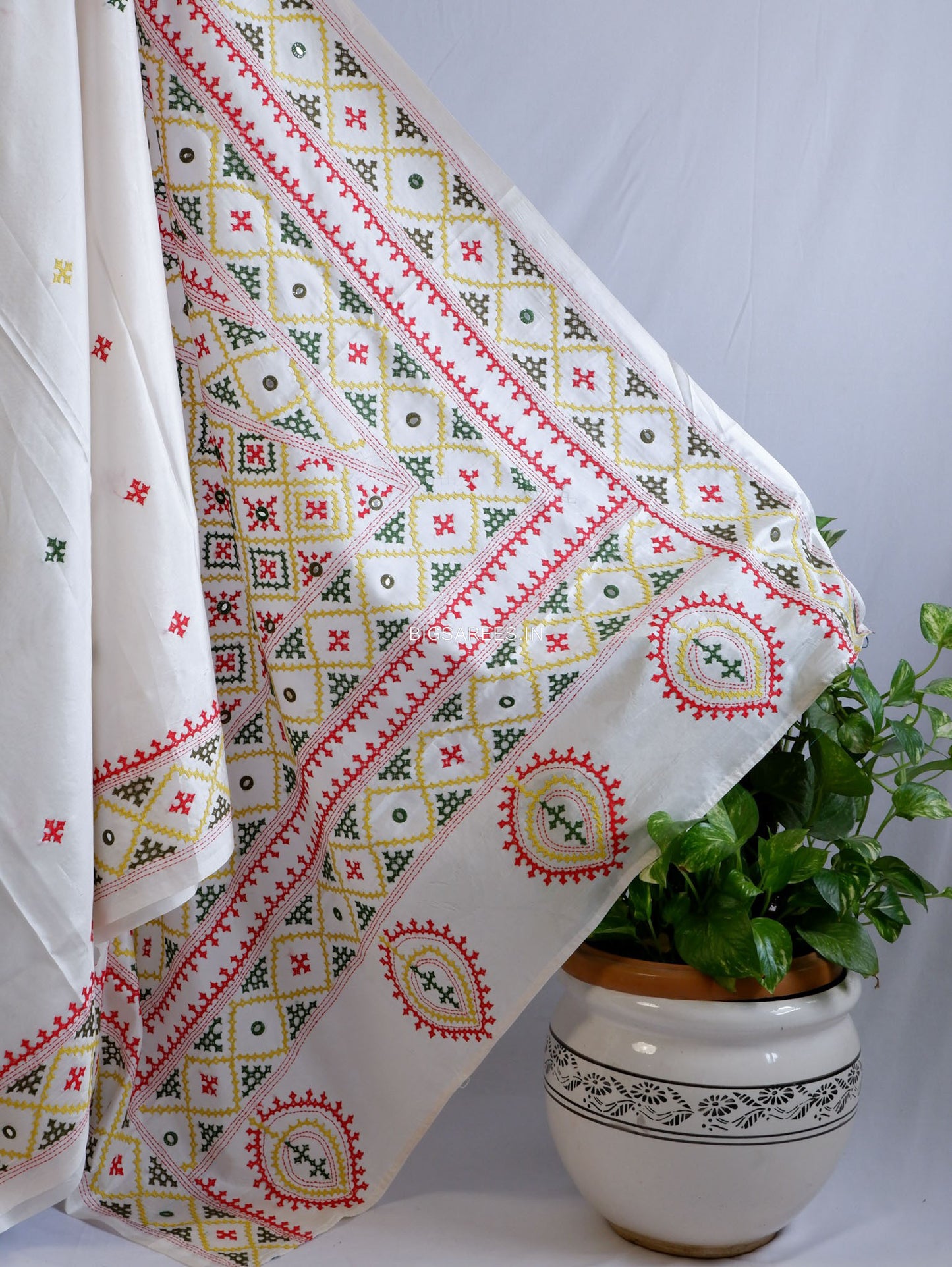 Kutchi/Gujarati Stitch Hand Embroidered Saree | Art Silk | Foil Mirror | White