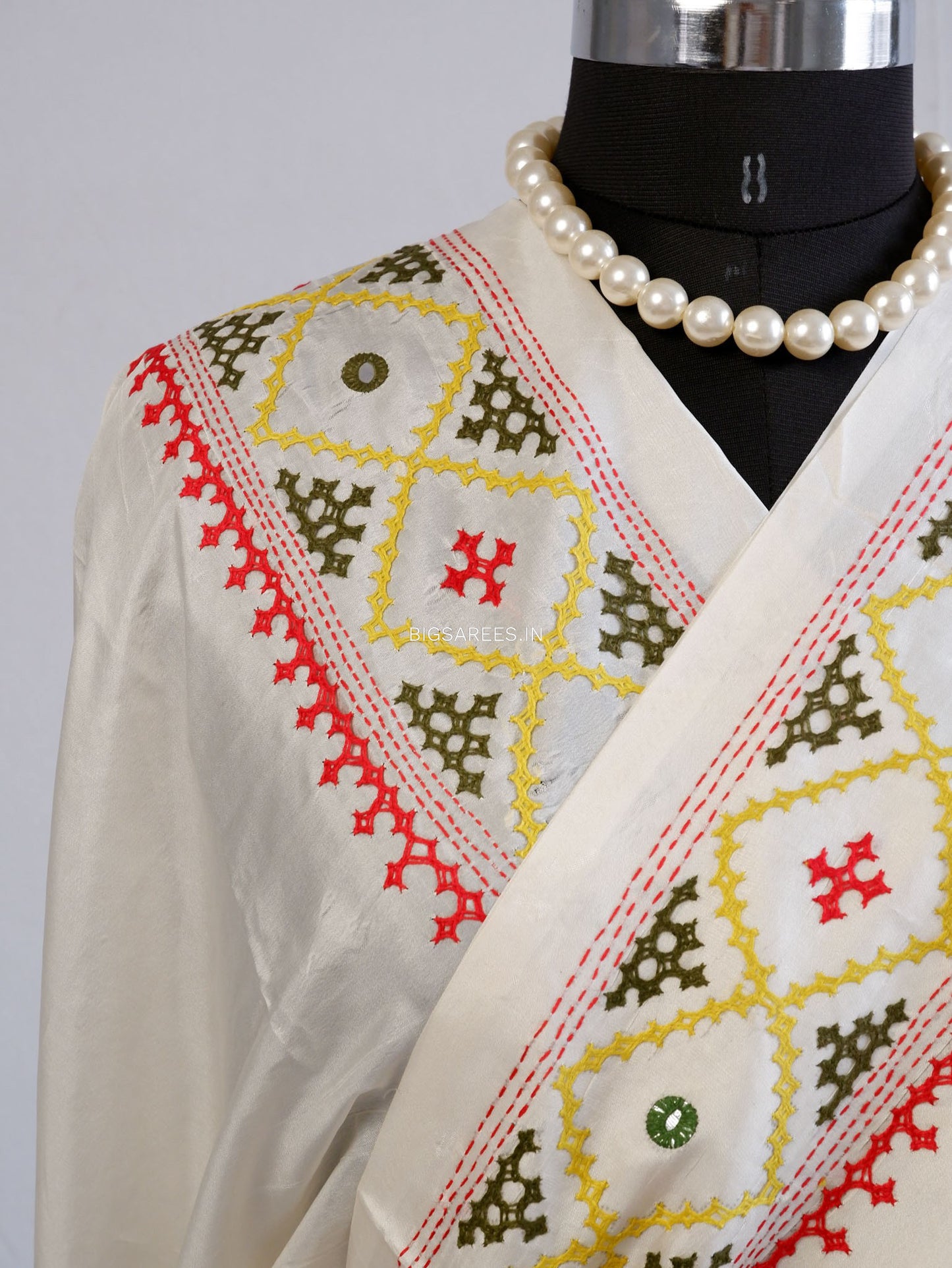 Kutchi/Gujarati Stitch Hand Embroidered Saree | Art Silk | Foil Mirror | White