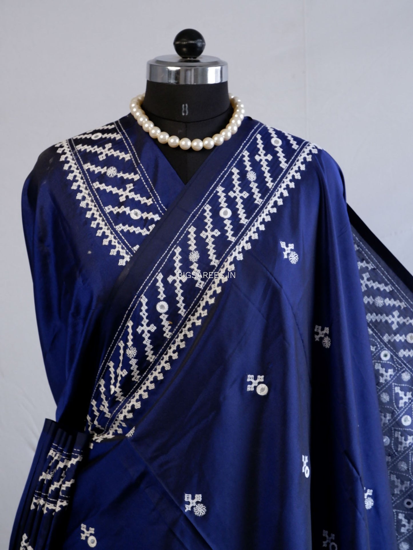 Kutchi/Gujarati Stitch Hand Embroidered Saree | Art Silk | Real Mirror Work | Navy Blue