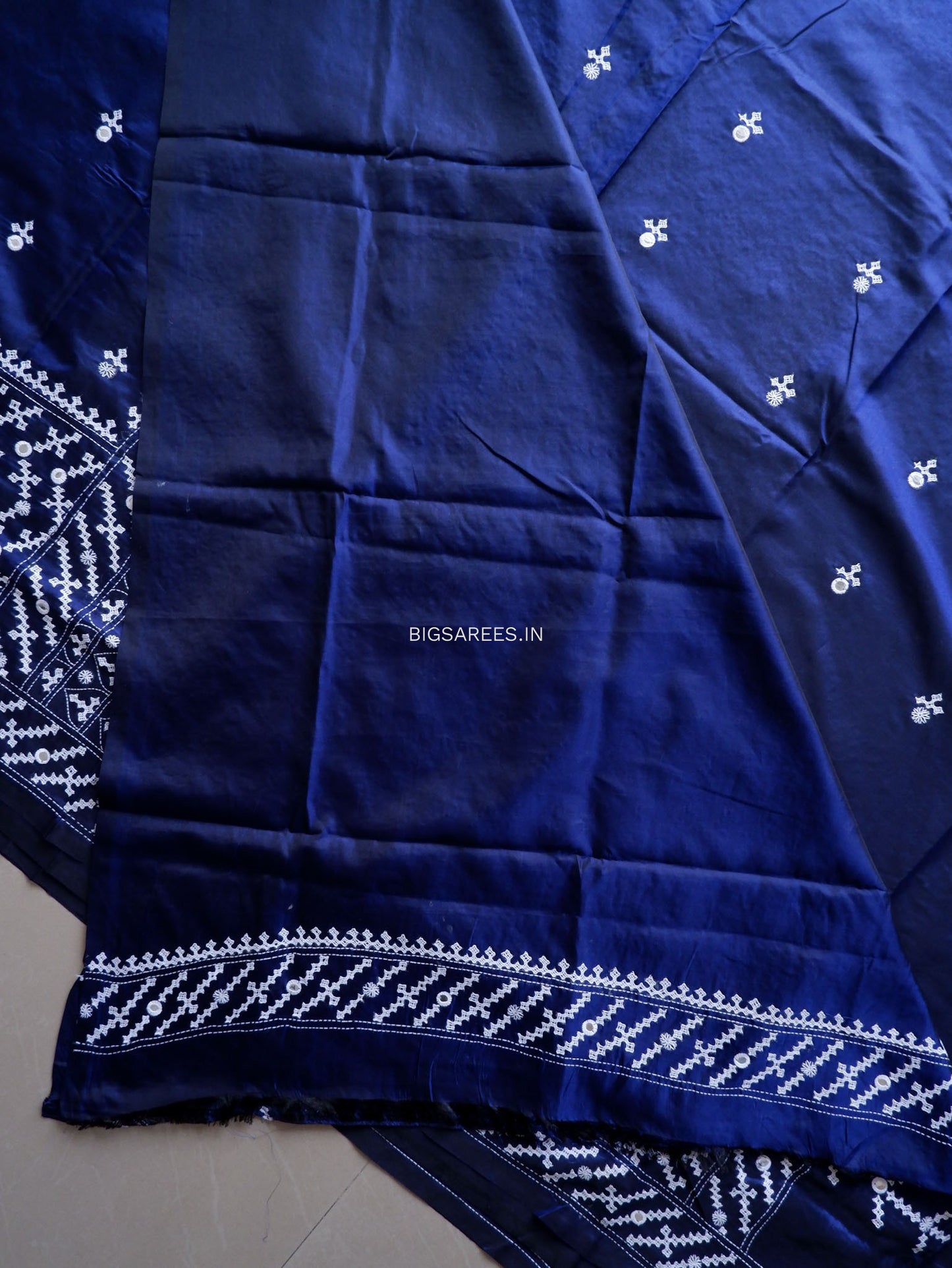 Kutchi/Gujarati Stitch Hand Embroidered Saree | Art Silk | Real Mirror Work | Navy Blue