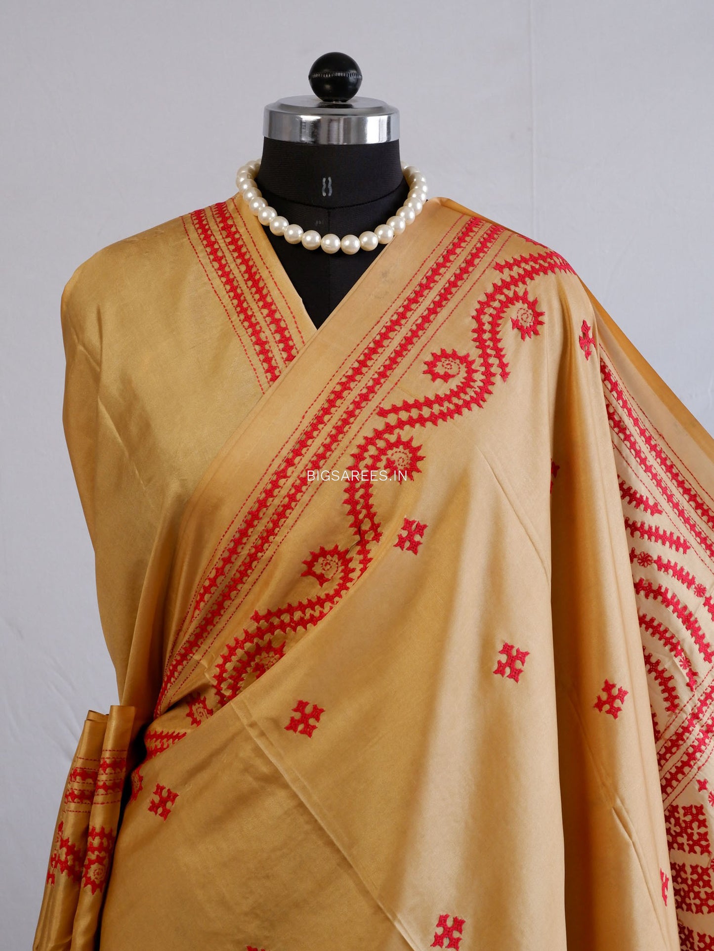 Kutchi/Gujarati Hand Embroidered Saree  | Blended Bangalore Silk / Art Silk | Golden Beige
