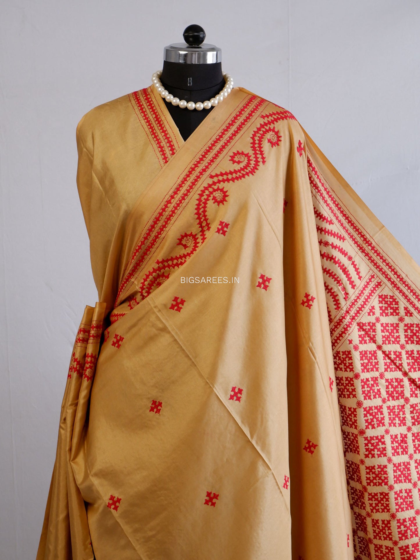 Kutchi/Gujarati Hand Embroidered Saree  | Blended Bangalore Silk / Art Silk | Golden Beige