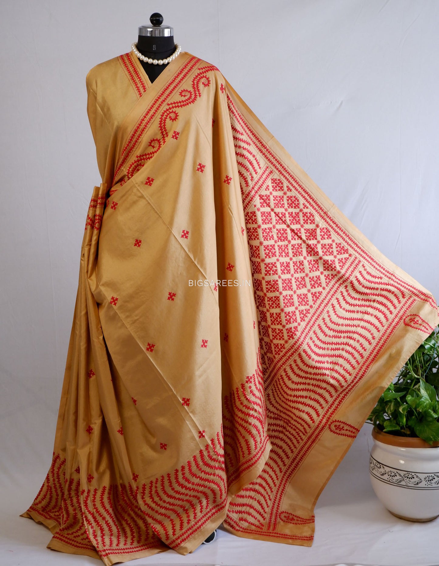 Kutchi/Gujarati Hand Embroidered Saree  | Blended Bangalore Silk / Art Silk | Golden Beige