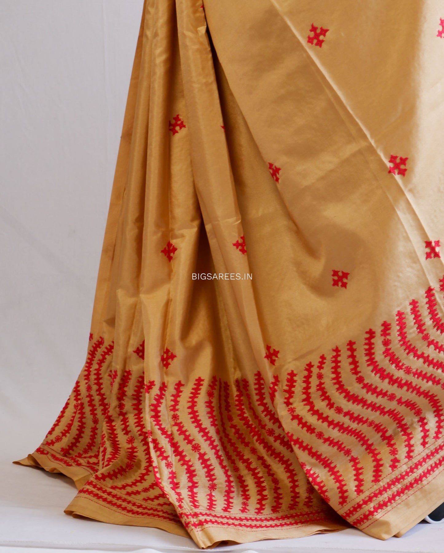 Kutchi/Gujarati Hand Embroidered Saree  | Blended Bangalore Silk / Art Silk | Golden Beige