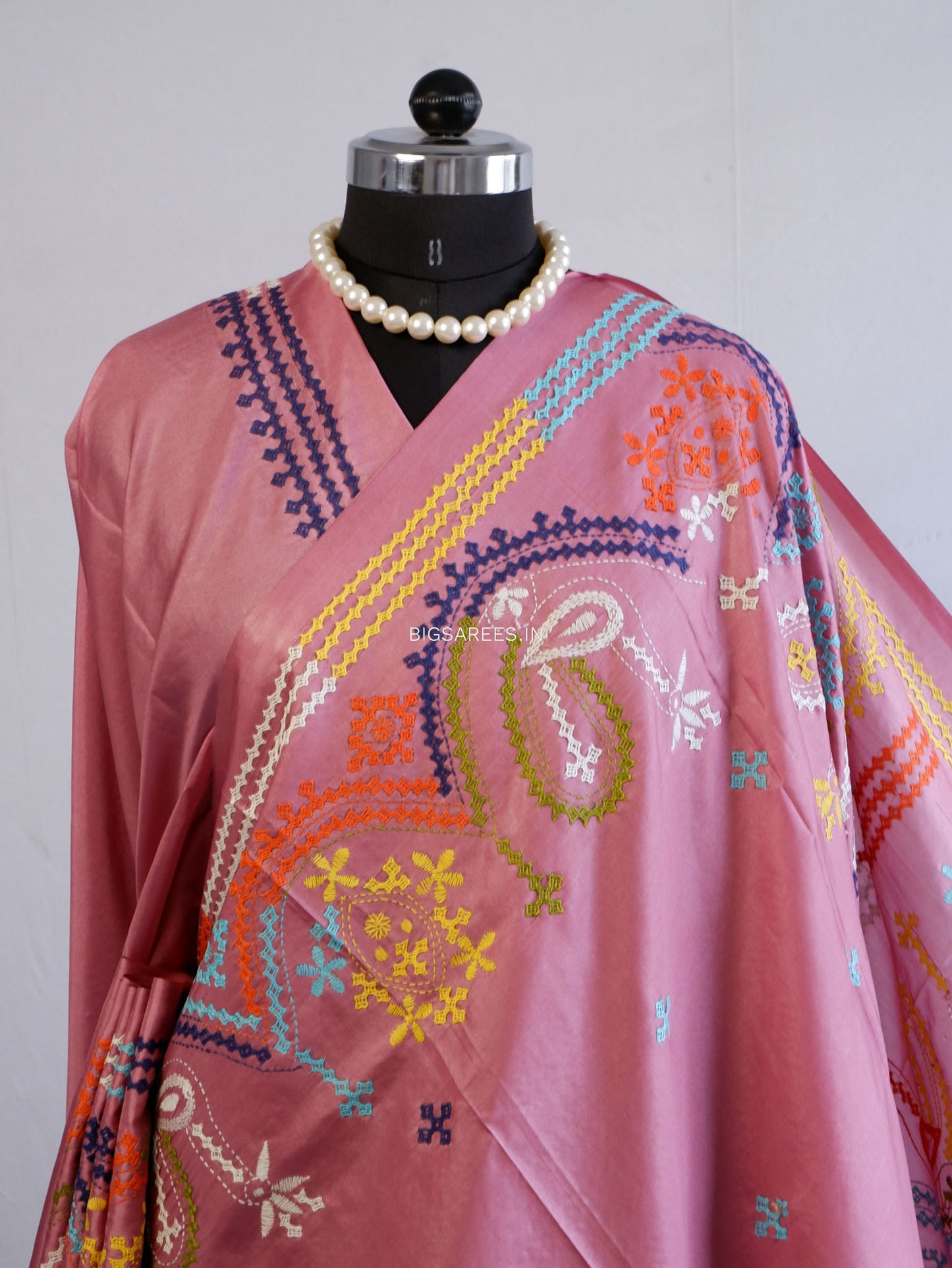 Kutchi/Gujarati Hand Embroidered Saree  | Blended Bangalore Silk / Art Silk | Muted Pink