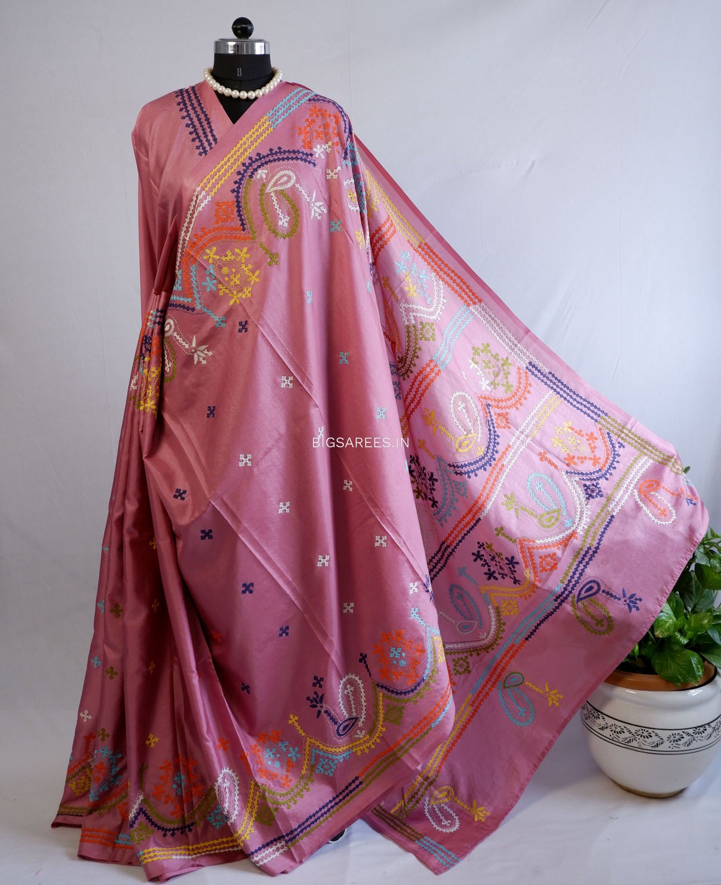 Kutchi/Gujarati Hand Embroidered Saree  | Blended Bangalore Silk / Art Silk | Muted Pink