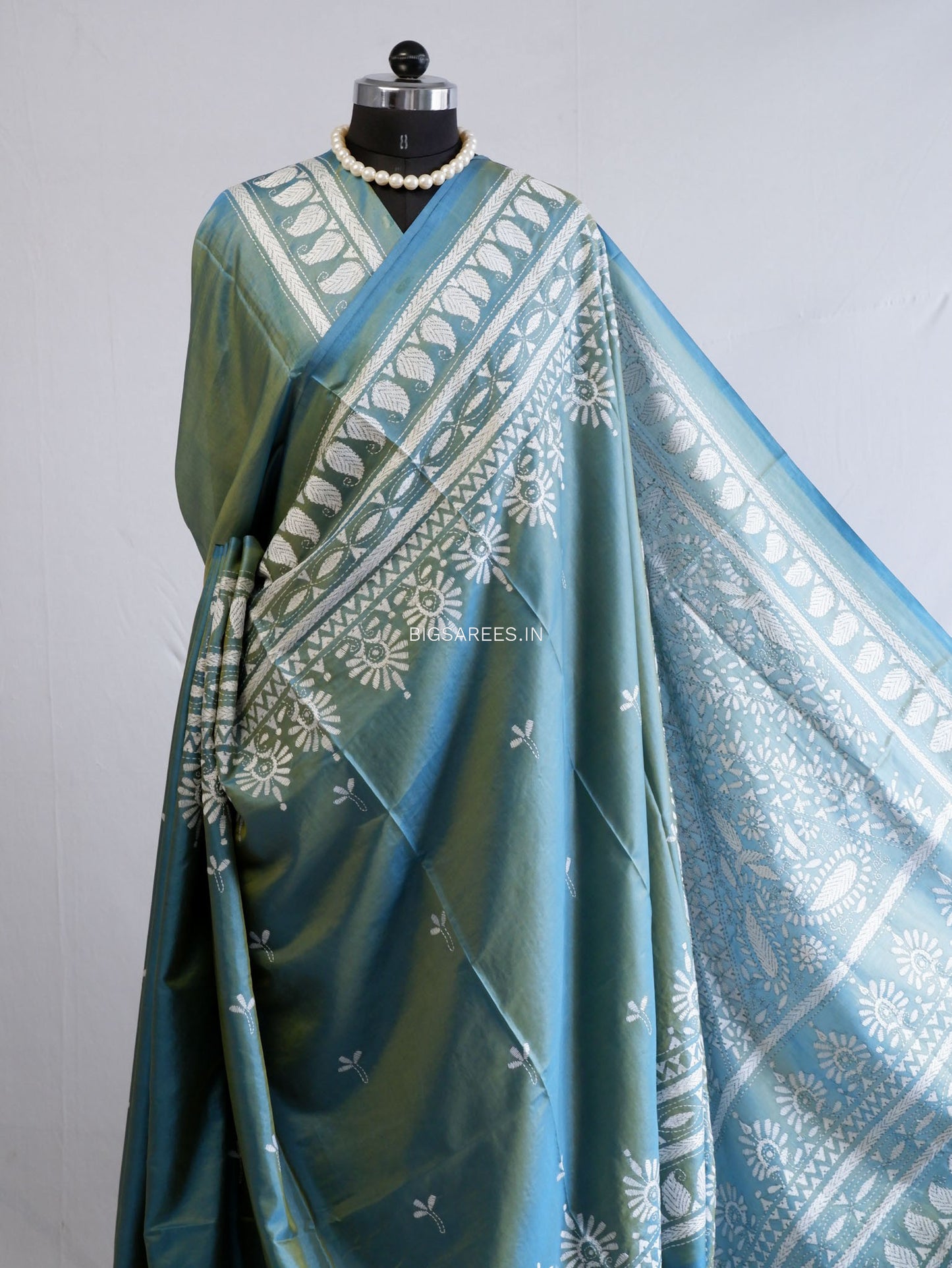 Kantha Stitch Hand Embroidered Saree | Blended Bangalore Silk / Art Silk | Blue (Dual Tone)